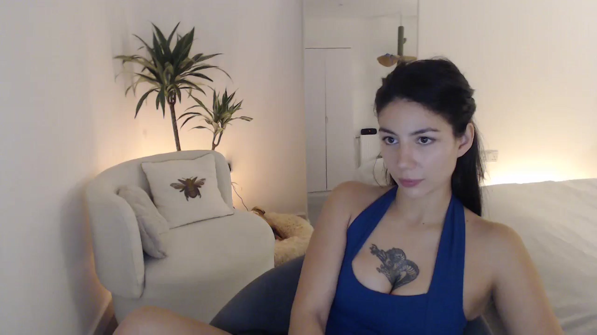 Gallery image thumbnail from anacardi's myfreecams stream on, 10/24/2024, 22:32 image 14 of 20