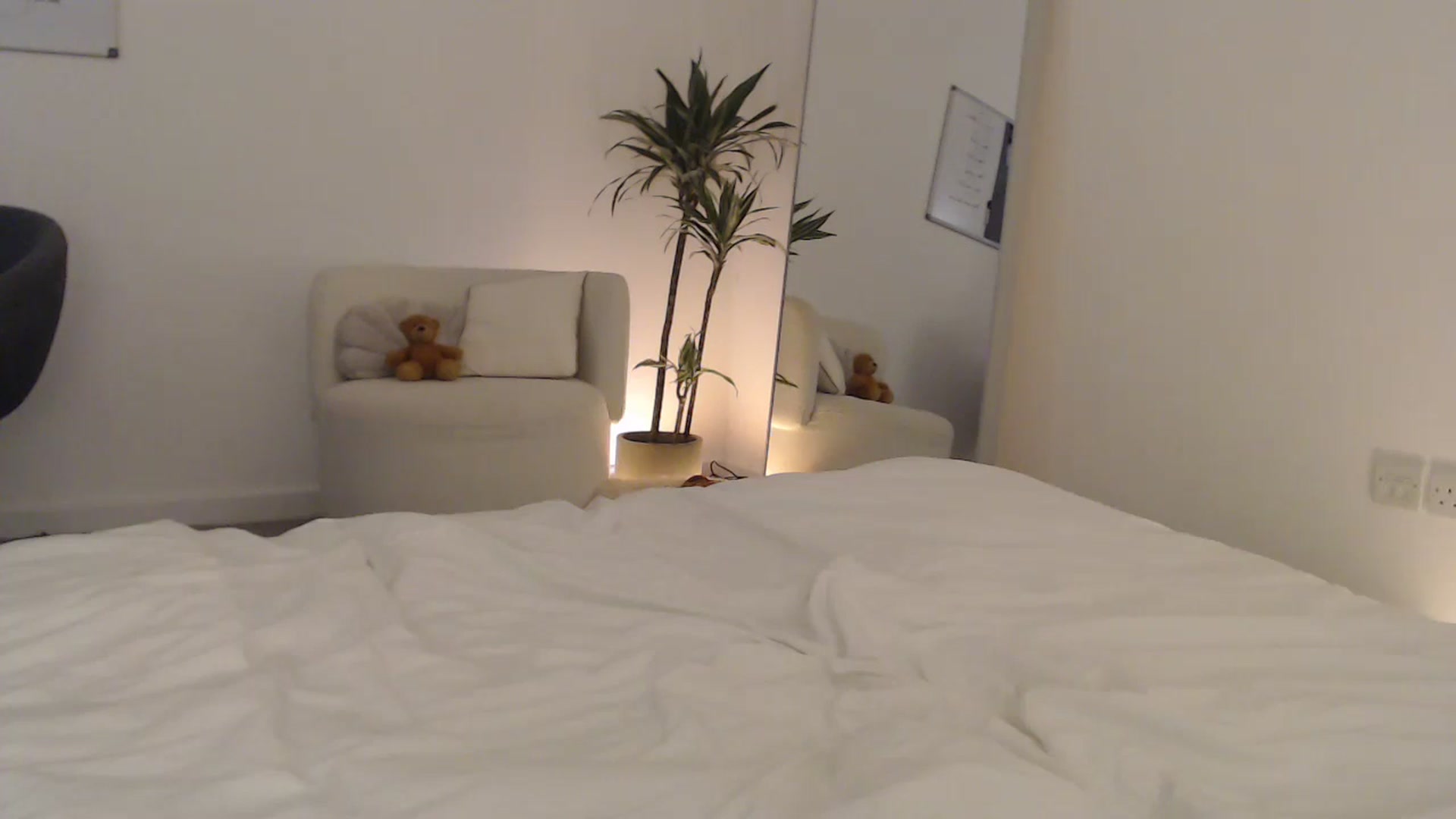 Gallery image thumbnail from anacardi's myfreecams stream on, 10/29/2024, 01:35 image 14 of 20