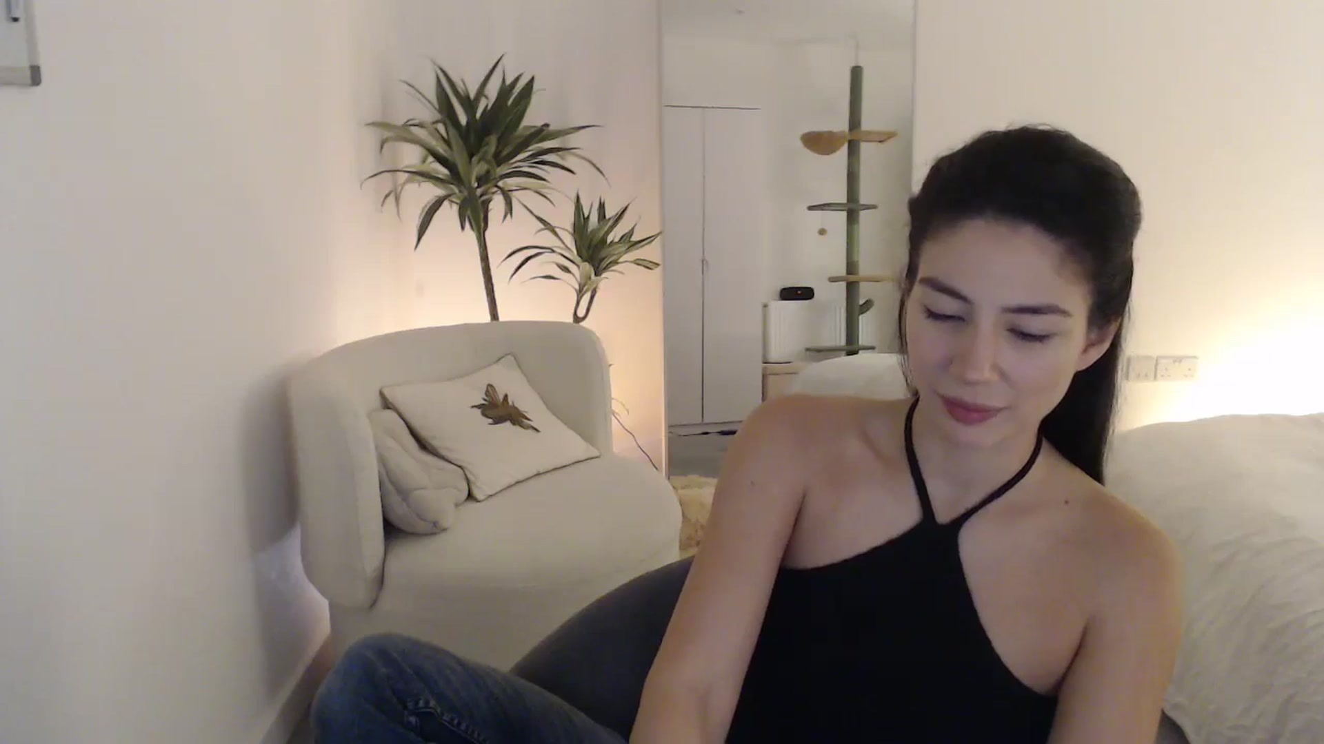 Gallery image thumbnail from anacardi's myfreecams stream on, 11/07/2024, 24:21 image 5 of 20