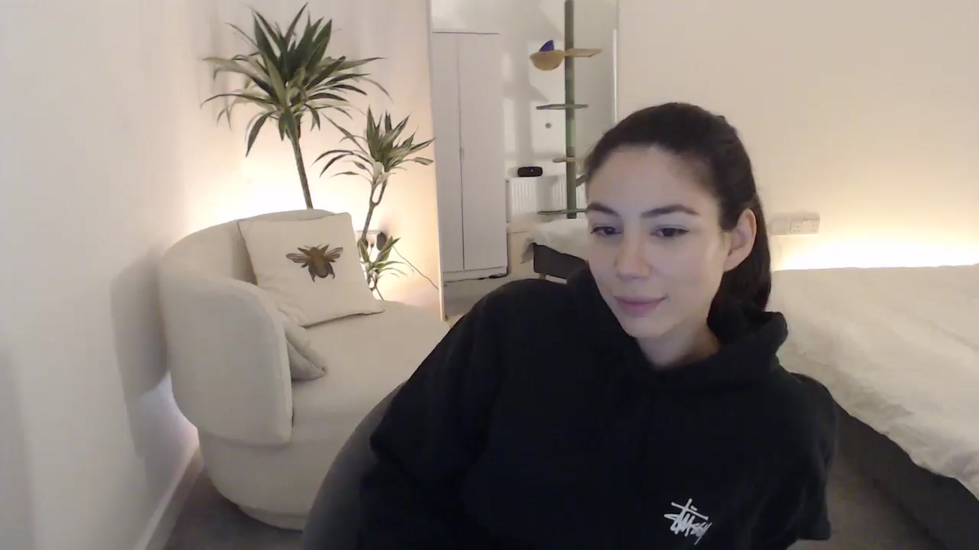Gallery image thumbnail from anacardi's myfreecams stream on, 11/08/2024, 23:51 image 13 of 20