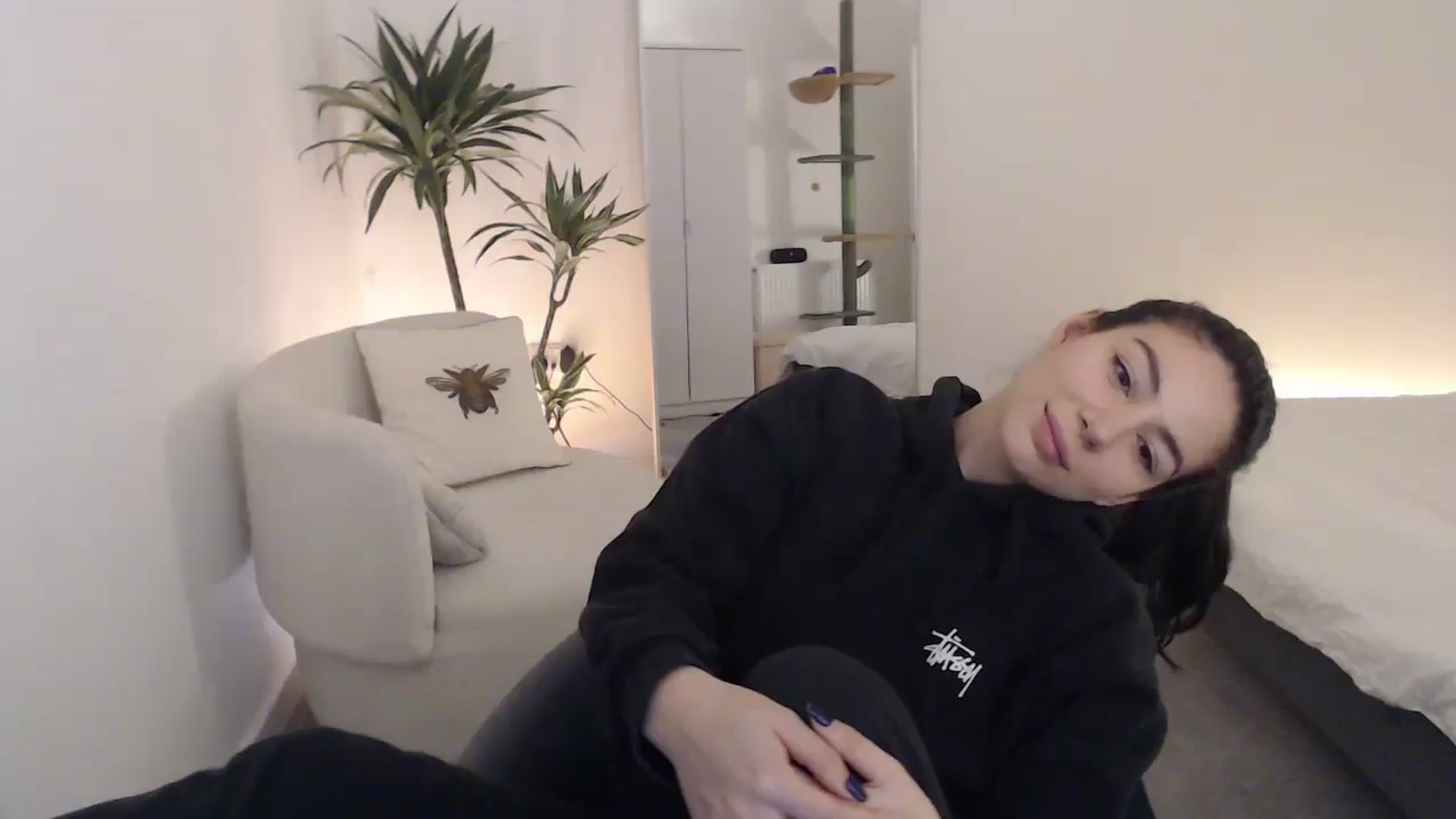 Gallery image thumbnail from anacardi's myfreecams stream on, 11/08/2024, 23:51 image 7 of 20