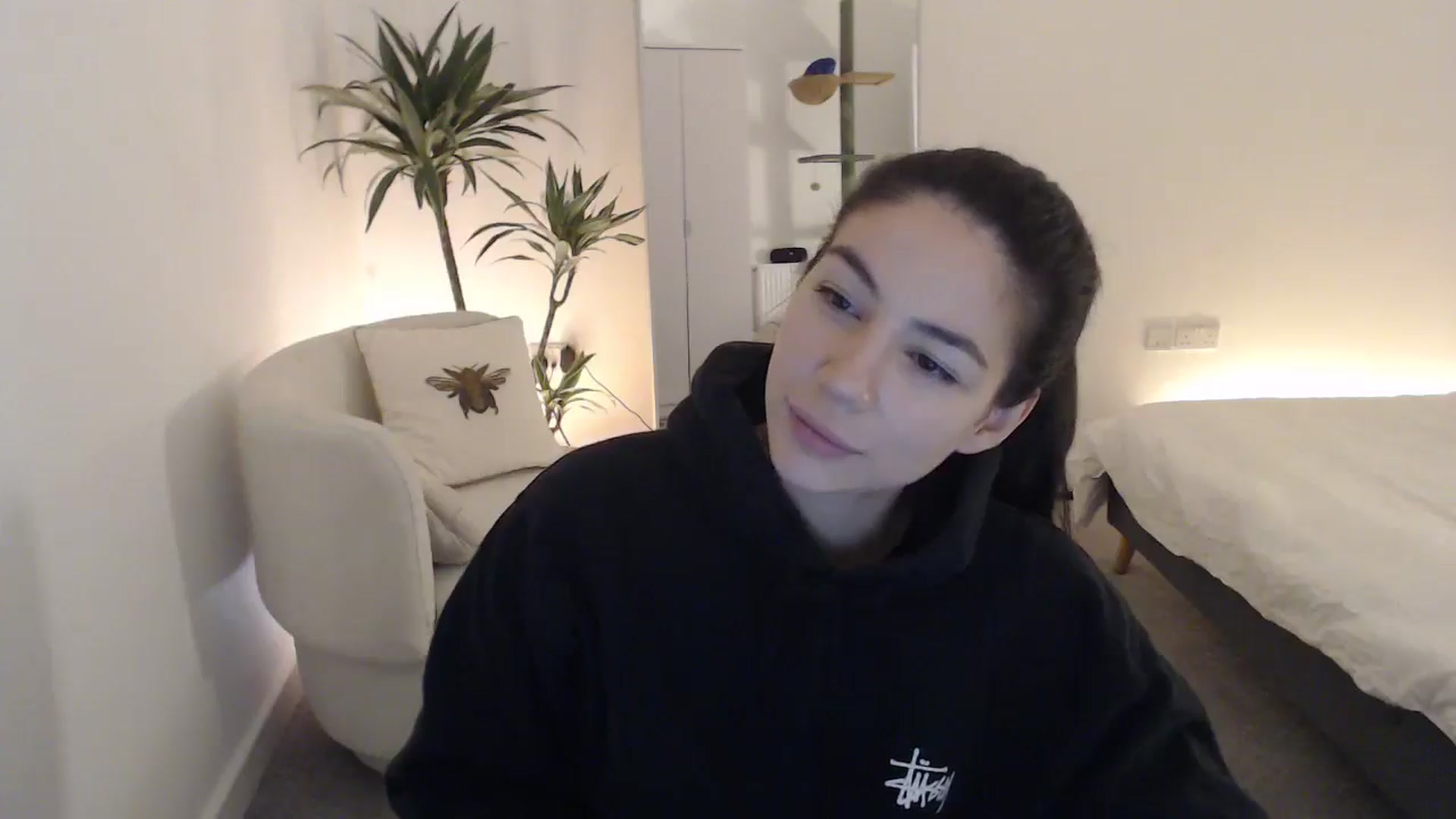 Gallery image thumbnail from anacardi's myfreecams stream on, 11/08/2024, 23:51 image 15 of 20