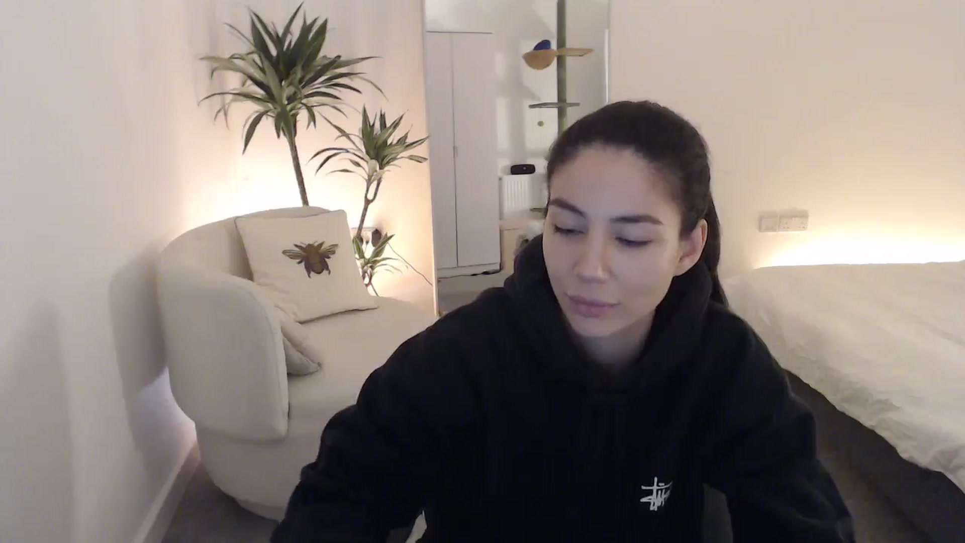 Gallery image thumbnail from anacardi's myfreecams stream on, 11/08/2024, 23:51 image 18 of 20