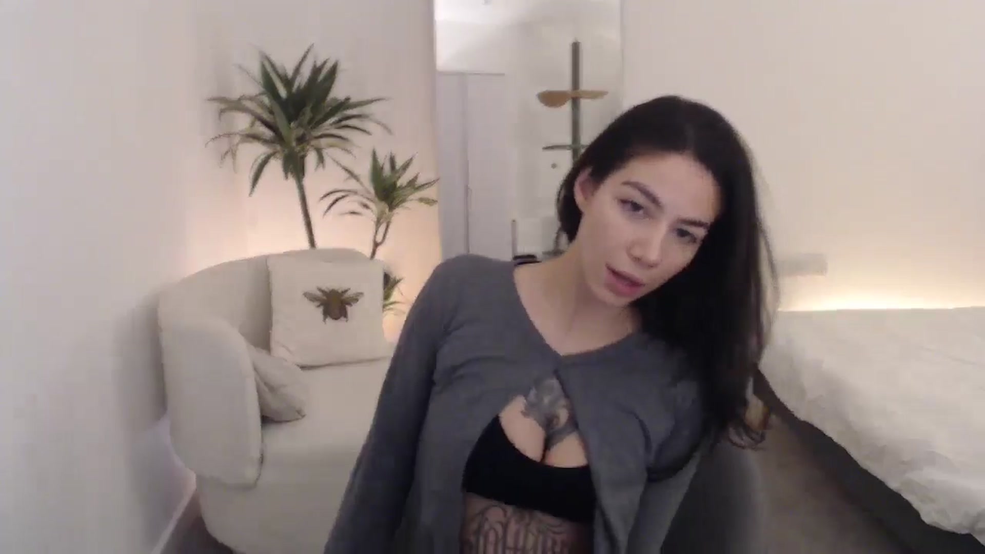 Gallery image thumbnail from anacardi's myfreecams stream on, 11/09/2024, 04:43 image 2 of 20