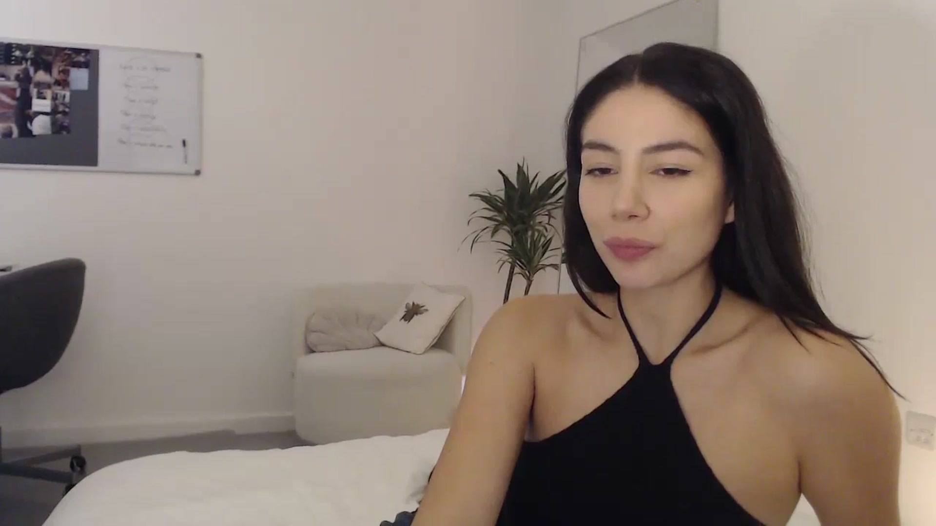 Gallery image thumbnail from anacardi's myfreecams stream on, 11/10/2024, 03:39 image 2 of 20