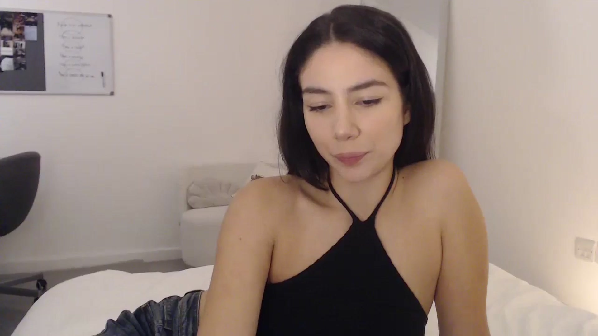 Gallery image thumbnail from anacardi's myfreecams stream on, 11/10/2024, 03:39 image 4 of 20