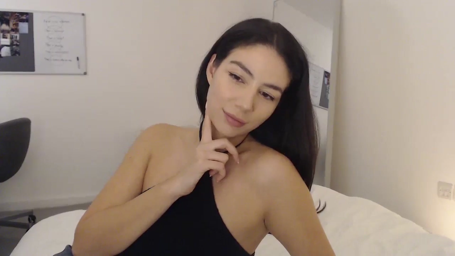 Gallery image thumbnail from anacardi's myfreecams stream on, 11/10/2024, 03:39 image 6 of 20