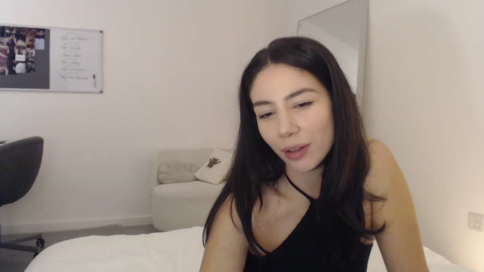 Gallery image thumbnail from anacardi's myfreecams stream on, 11/10/2024, 03:39 image 1 of 20