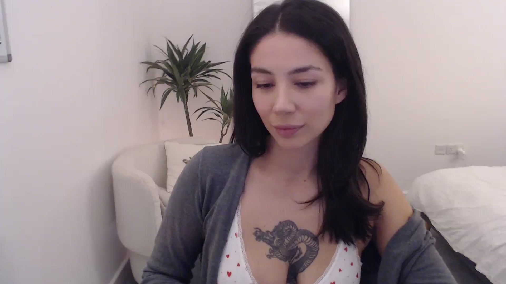 Gallery image thumbnail from anacardi's myfreecams stream on, 11/10/2024, 22:35 image 8 of 20