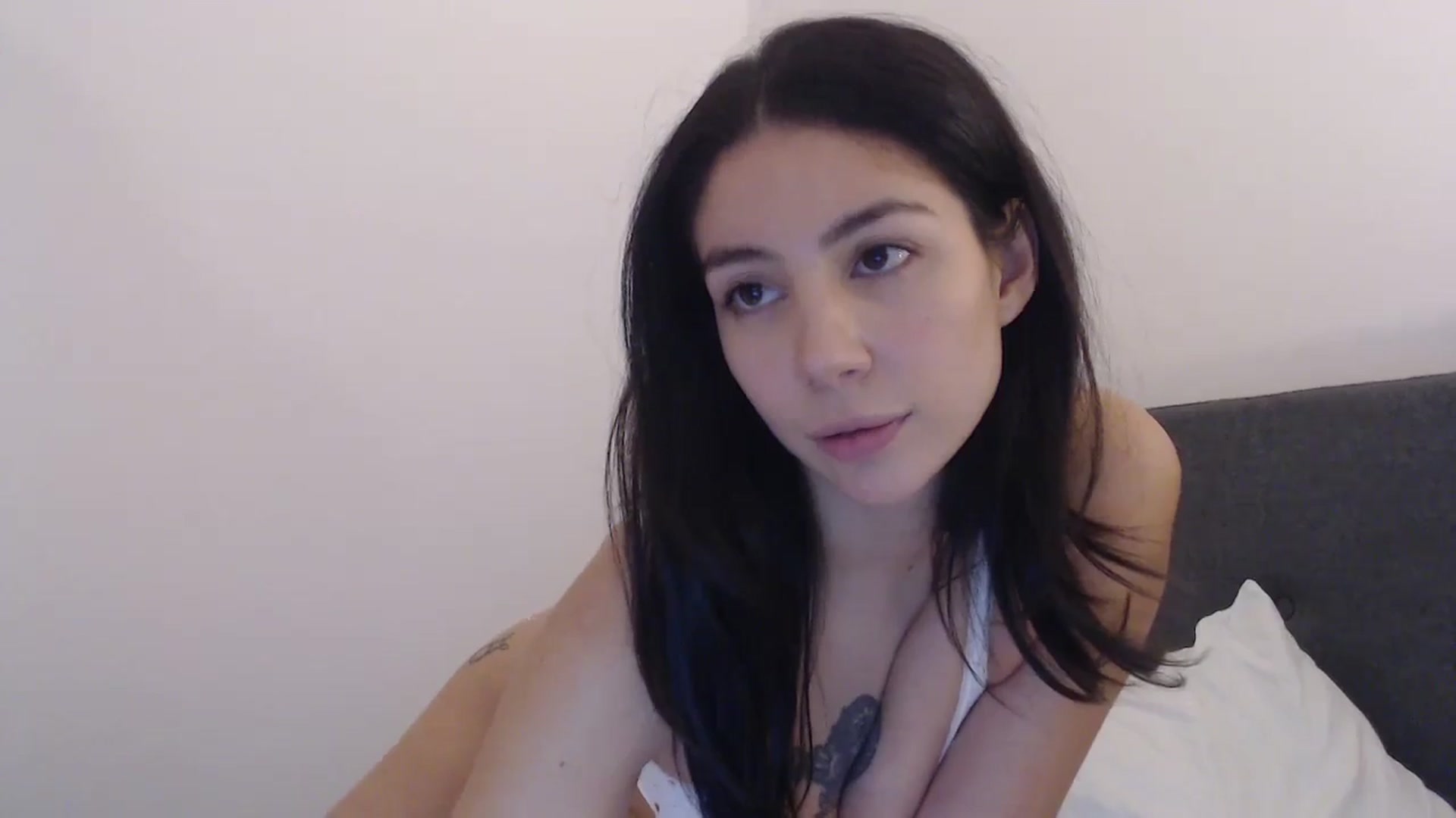 Gallery image thumbnail from anacardi's myfreecams stream on, 11/10/2024, 23:37 image 16 of 20