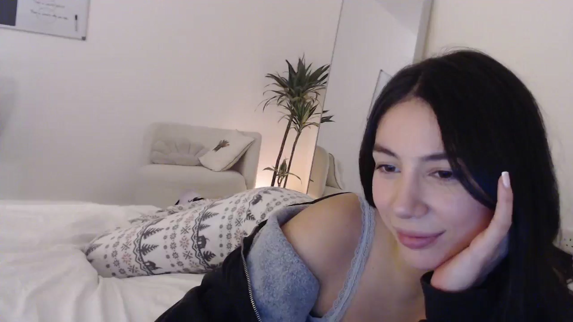 Gallery image thumbnail from anacardi's myfreecams stream on, 11/12/2024, 01:45 image 10 of 20