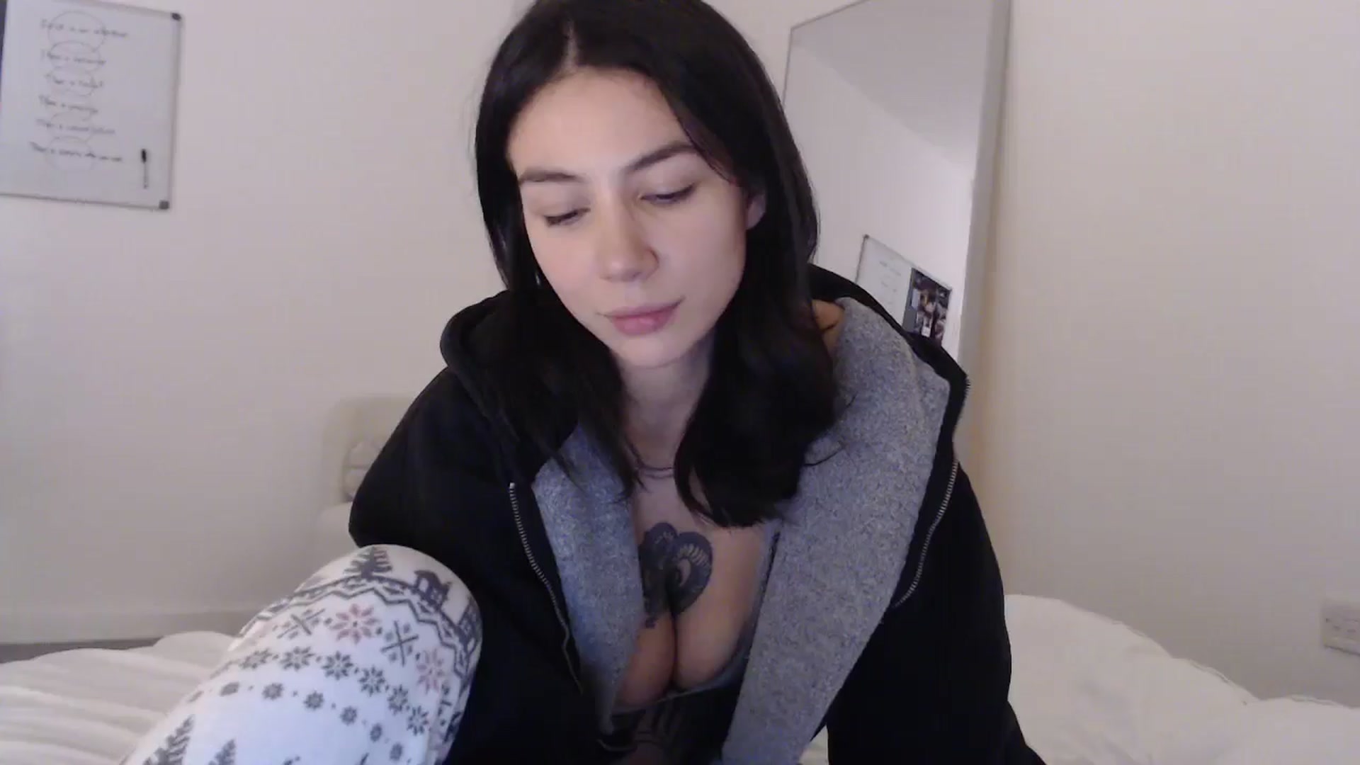 Gallery image thumbnail from anacardi's myfreecams stream on, 11/12/2024, 01:45 image 16 of 20