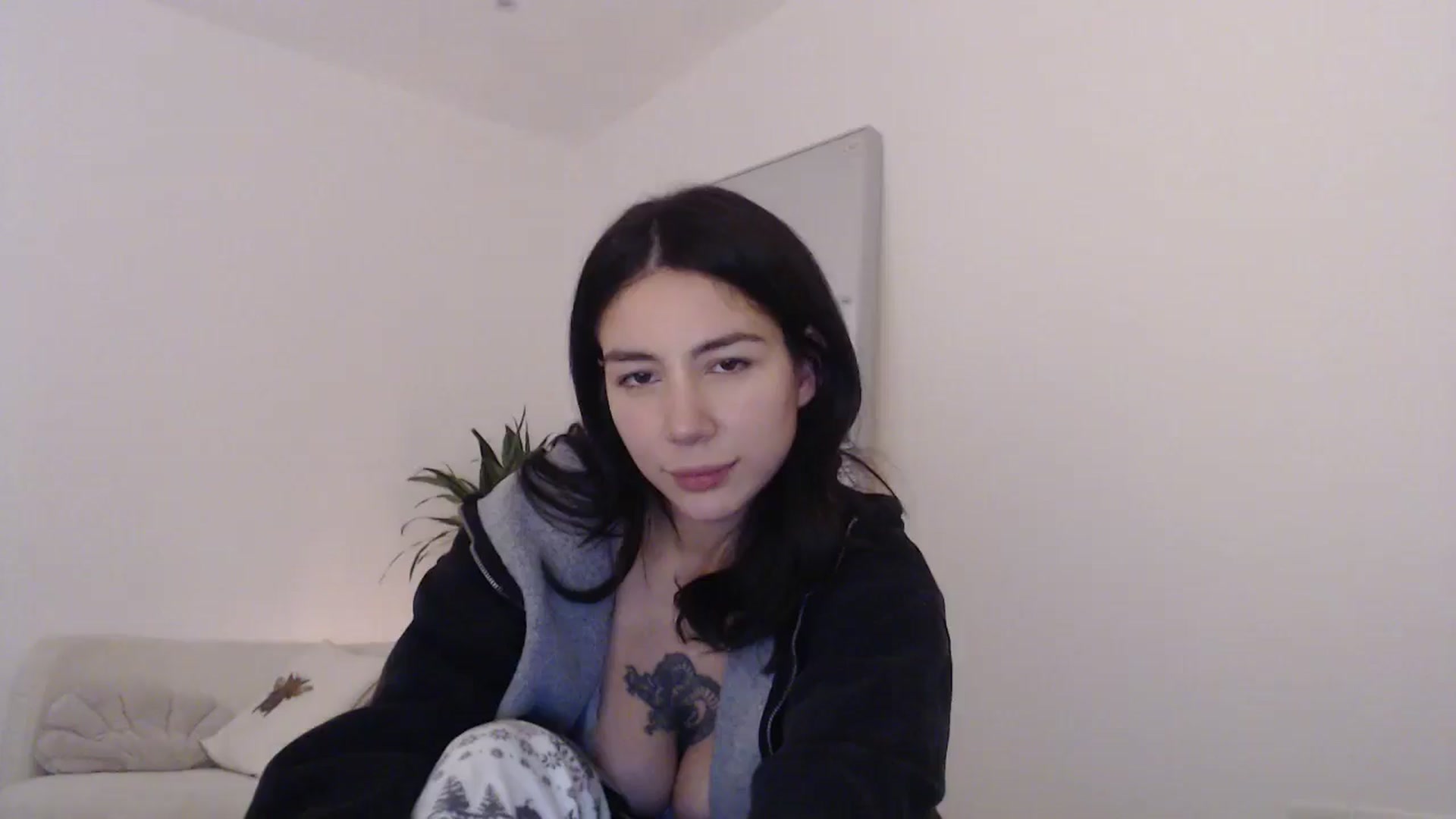 Gallery image thumbnail from anacardi's myfreecams stream on, 11/12/2024, 01:45 image 12 of 20
