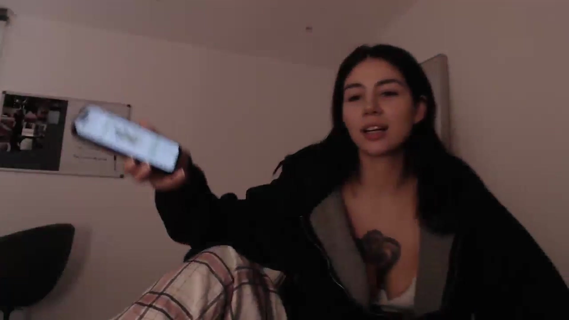 Gallery image thumbnail from anacardi's myfreecams stream on, 11/13/2024, 02:09 image 12 of 20
