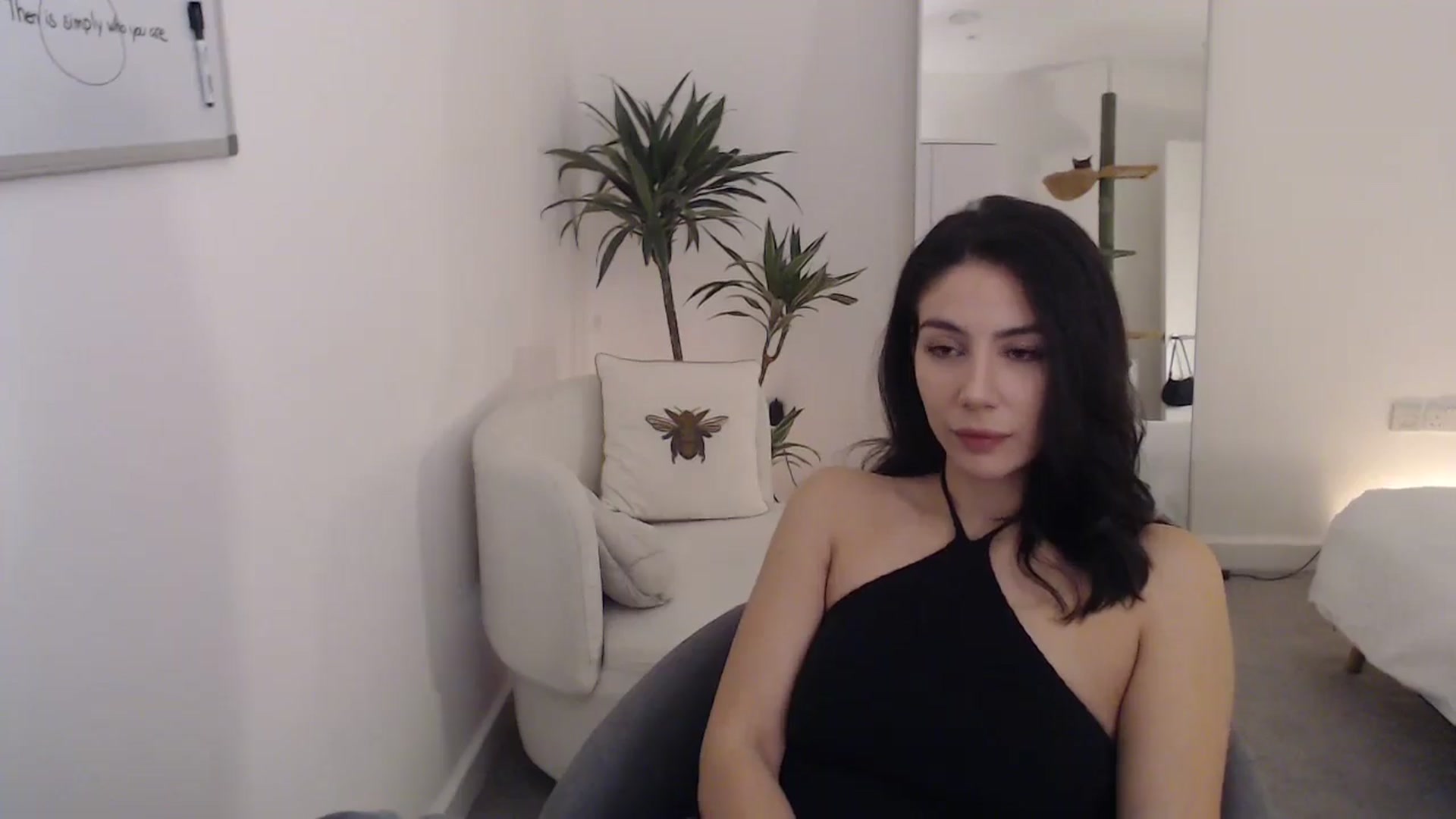 Gallery image thumbnail from anacardi's myfreecams stream on, 11/14/2024, 19:25 image 7 of 20