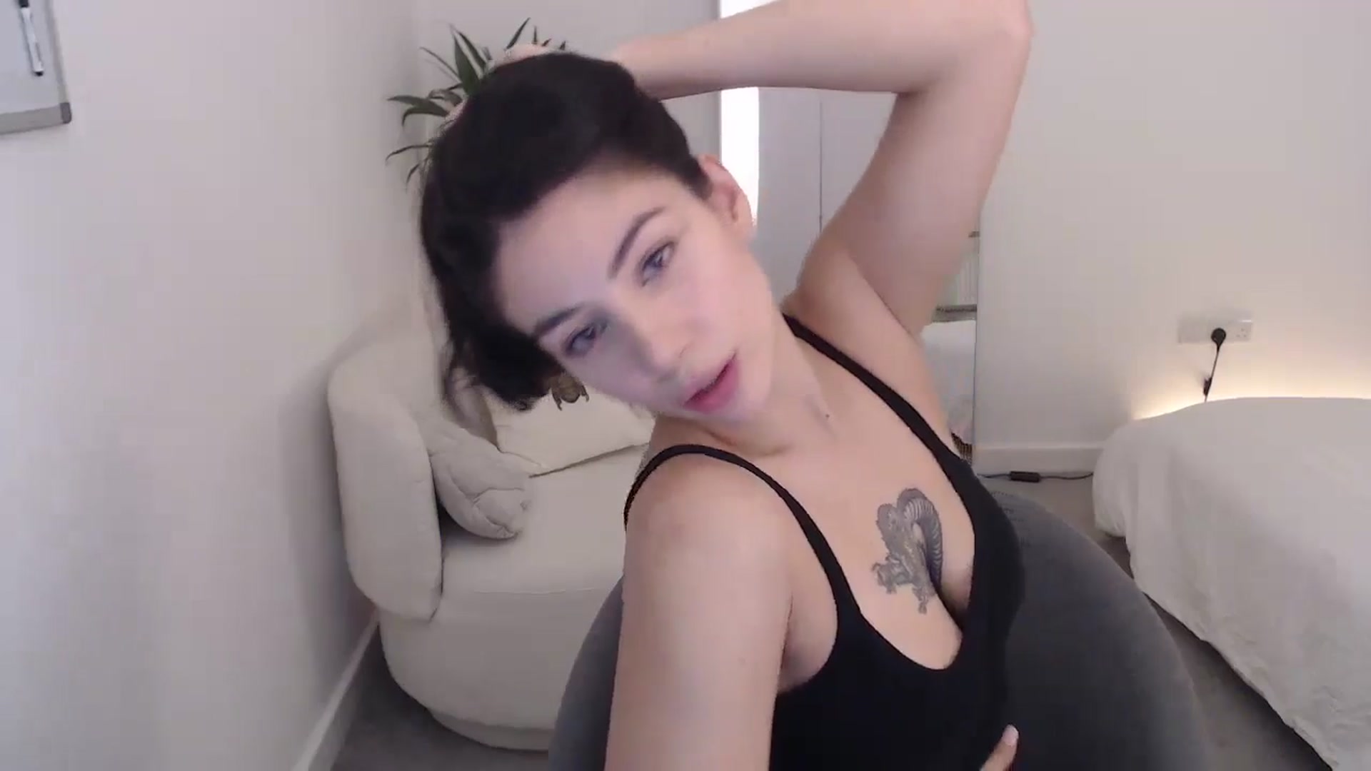 Gallery image thumbnail from anacardi's myfreecams stream on, 11/17/2024, 02:35 image 10 of 20