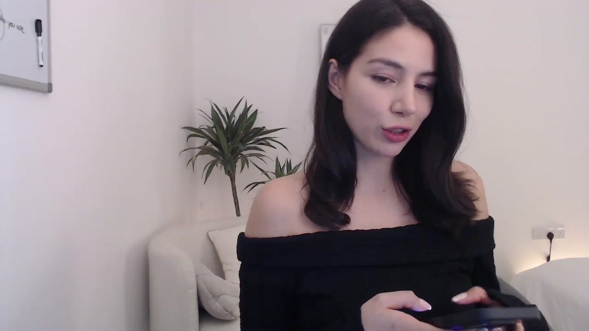 Gallery image thumbnail from anacardi's myfreecams stream on, 11/17/2024, 02:35 image 4 of 20