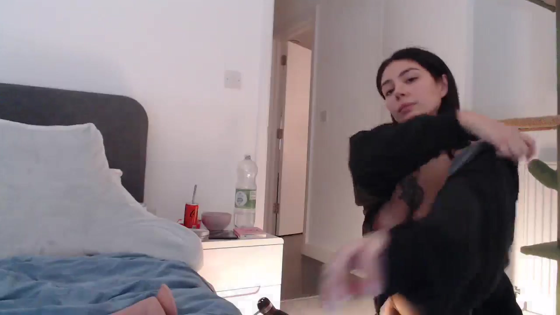 Gallery image thumbnail from anacardi's myfreecams stream on, 11/24/2024, 23:34 image 14 of 20
