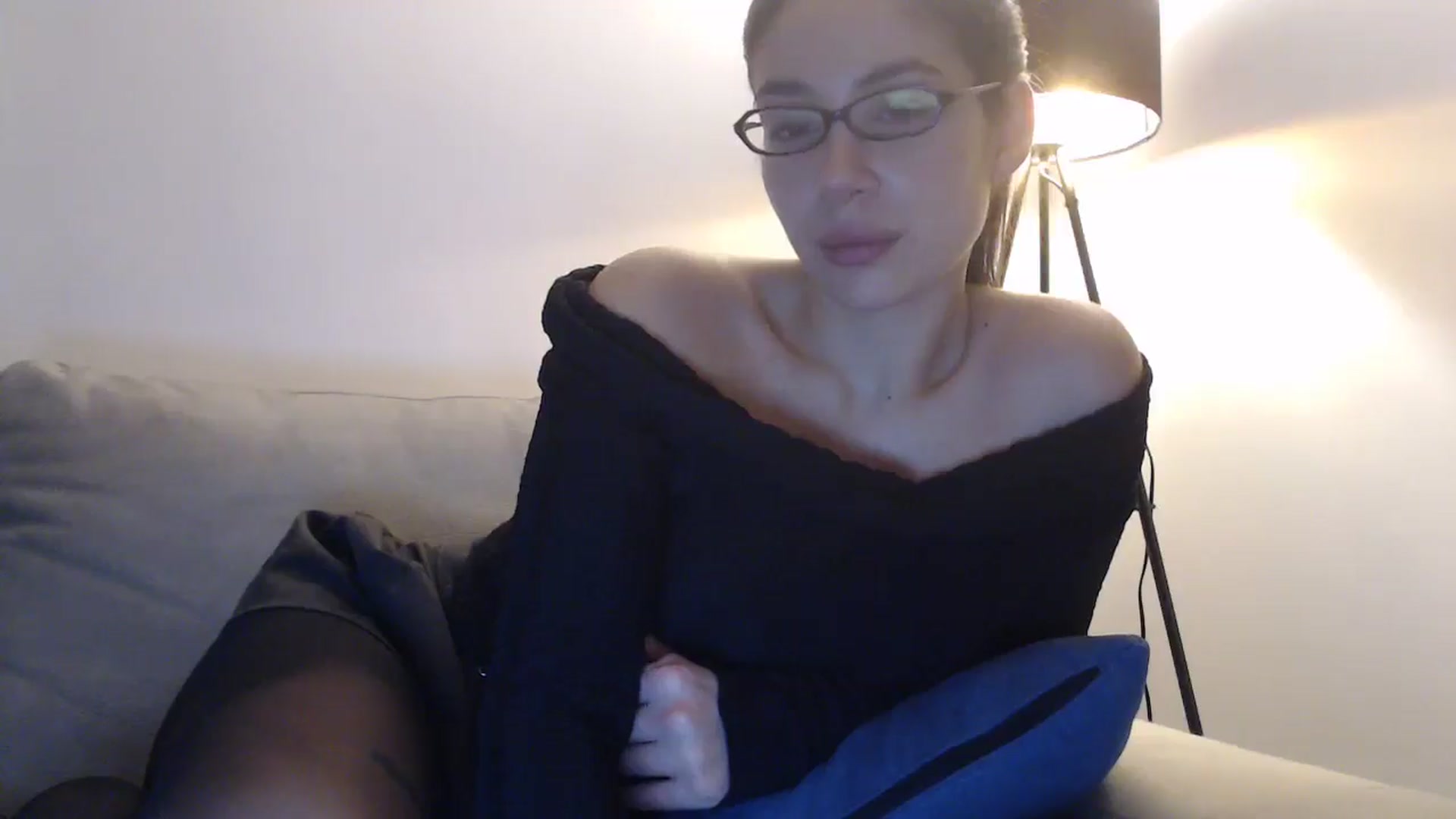 Gallery image thumbnail from anacardi's myfreecams stream on, 12/01/2024, 03:57 image 8 of 20