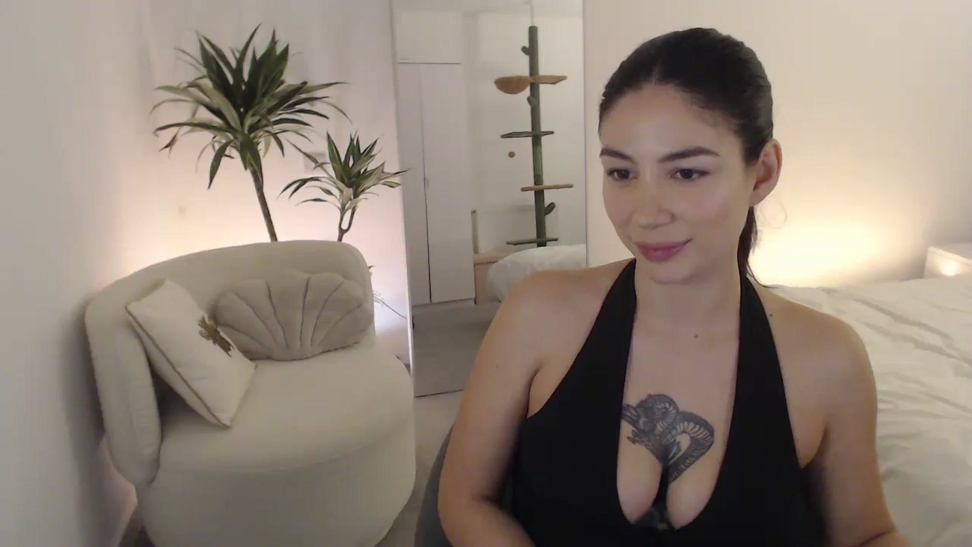 Gallery image thumbnail from anacardi's myfreecams stream on, 12/05/2024, 23:08 image 9 of 20