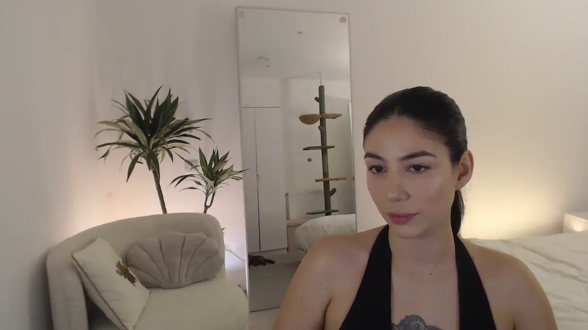 Gallery image thumbnail from anacardi's myfreecams stream on, 12/05/2024, 23:08 image 2 of 20