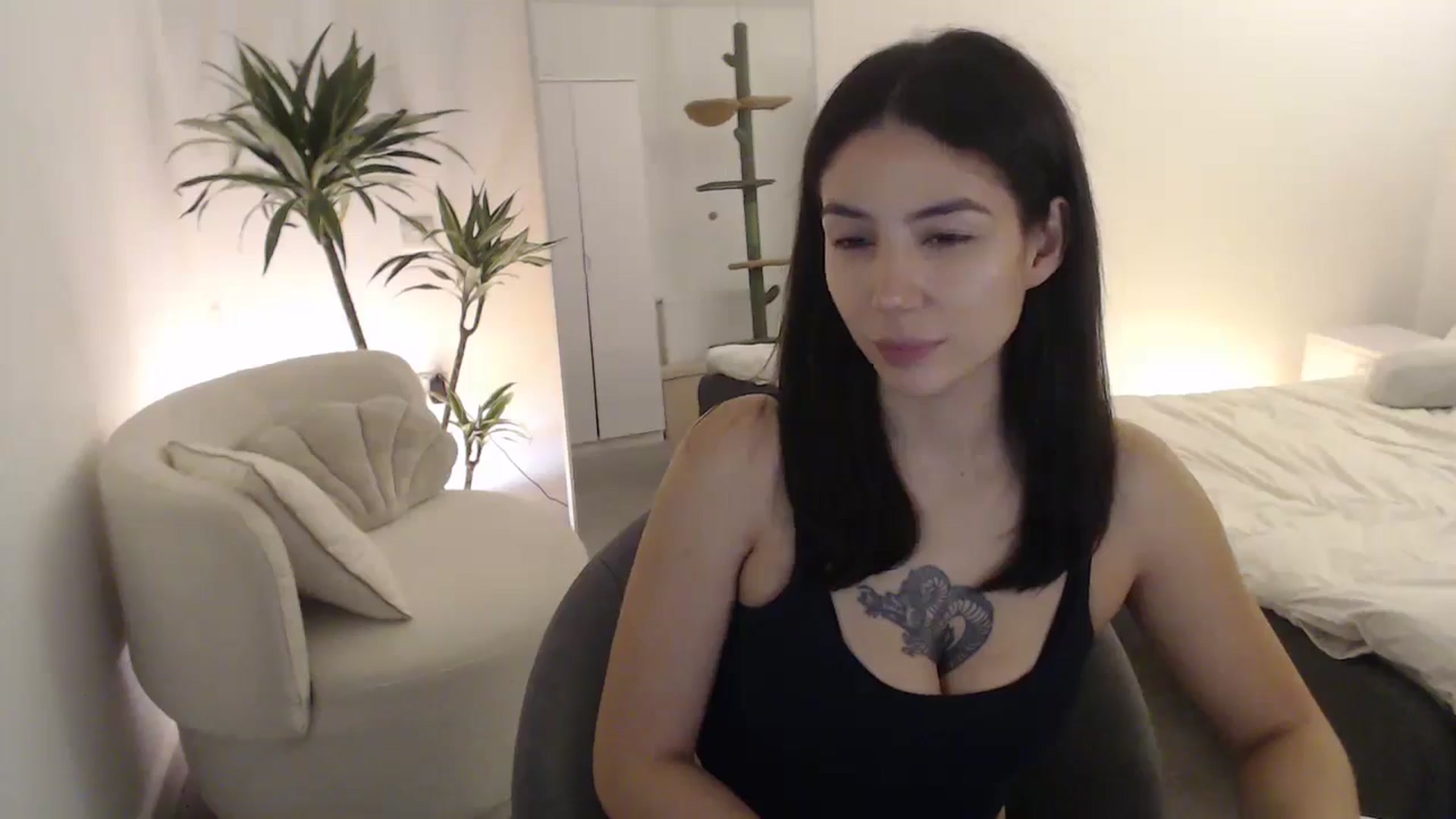 Gallery image thumbnail from anacardi's myfreecams stream on, 12/06/2024, 23:35 image 13 of 20
