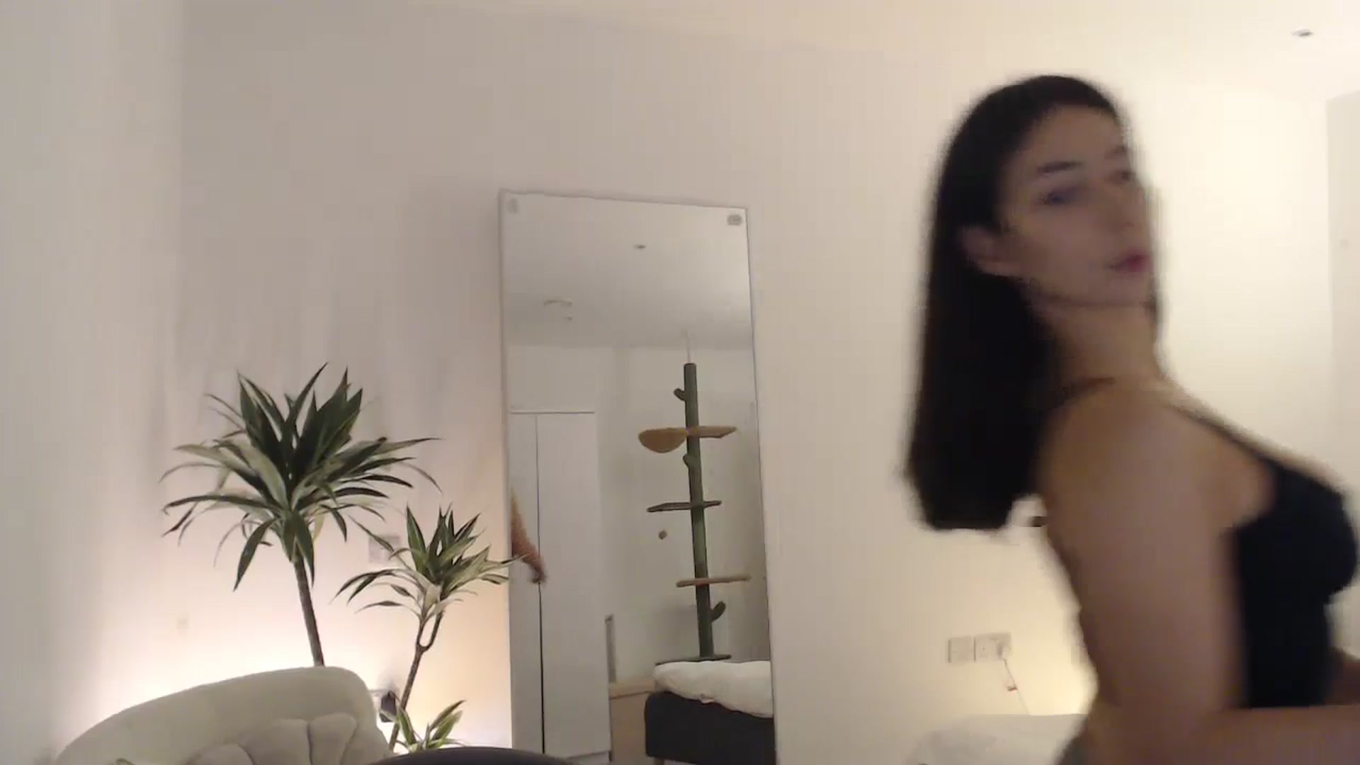 Gallery image thumbnail from anacardi's myfreecams stream on, 12/06/2024, 23:35 image 3 of 20