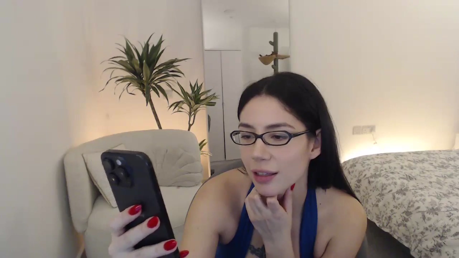 Gallery image thumbnail from anacardi's myfreecams stream on, 12/11/2024, 23:03 image 17 of 20
