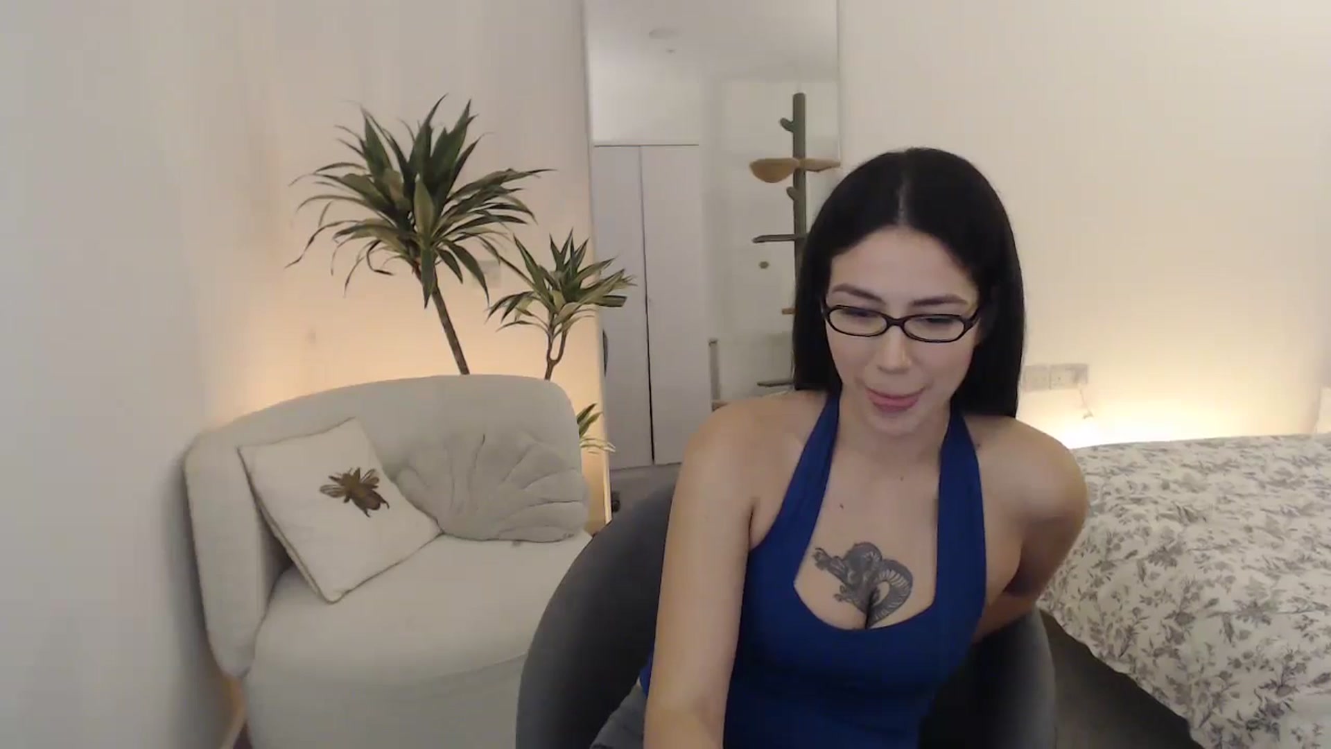 Gallery image thumbnail from anacardi's myfreecams stream on, 12/11/2024, 23:03 image 13 of 20