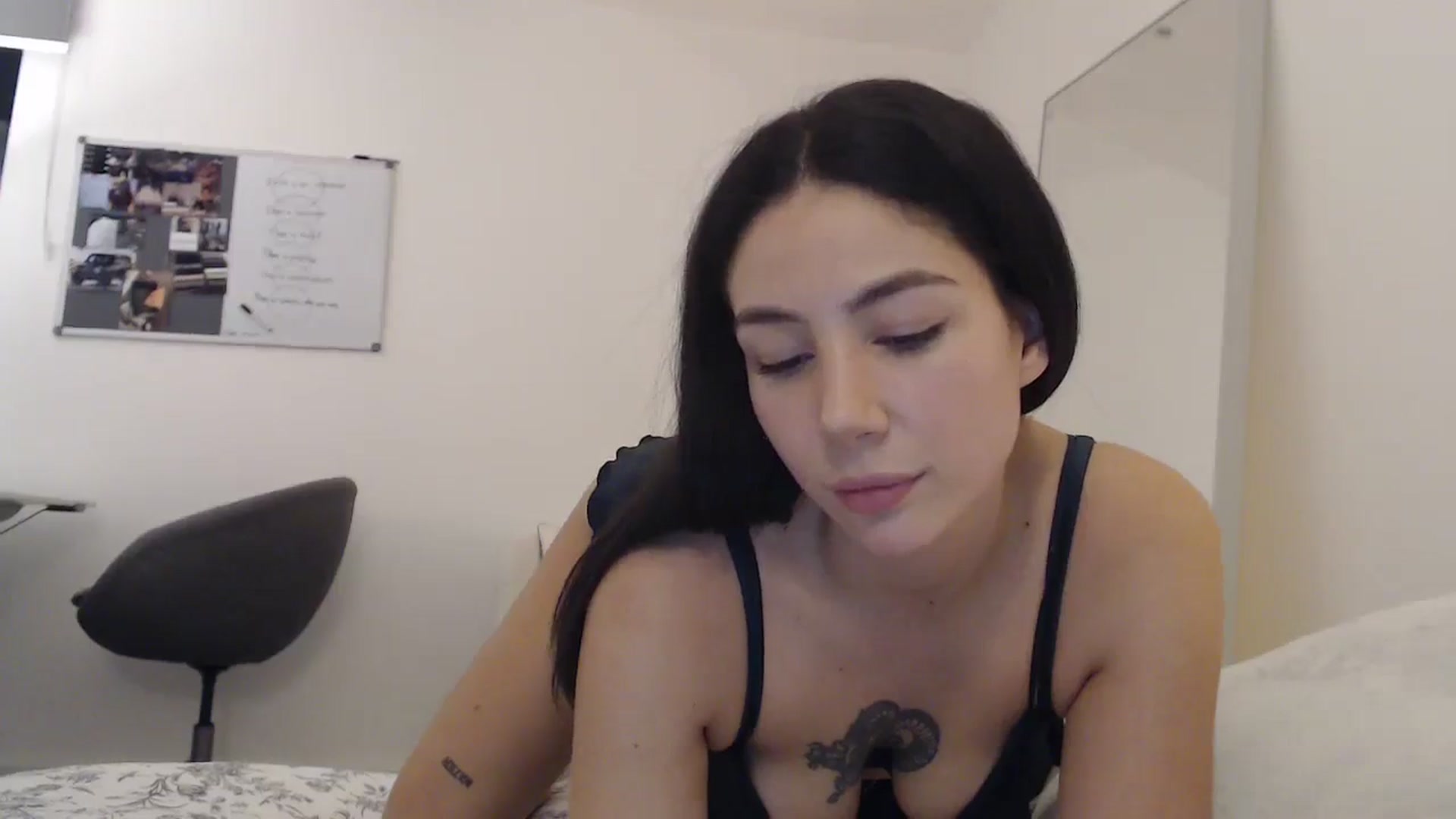 Gallery image thumbnail from anacardi's myfreecams stream on, 12/13/2024, 22:14 image 14 of 20