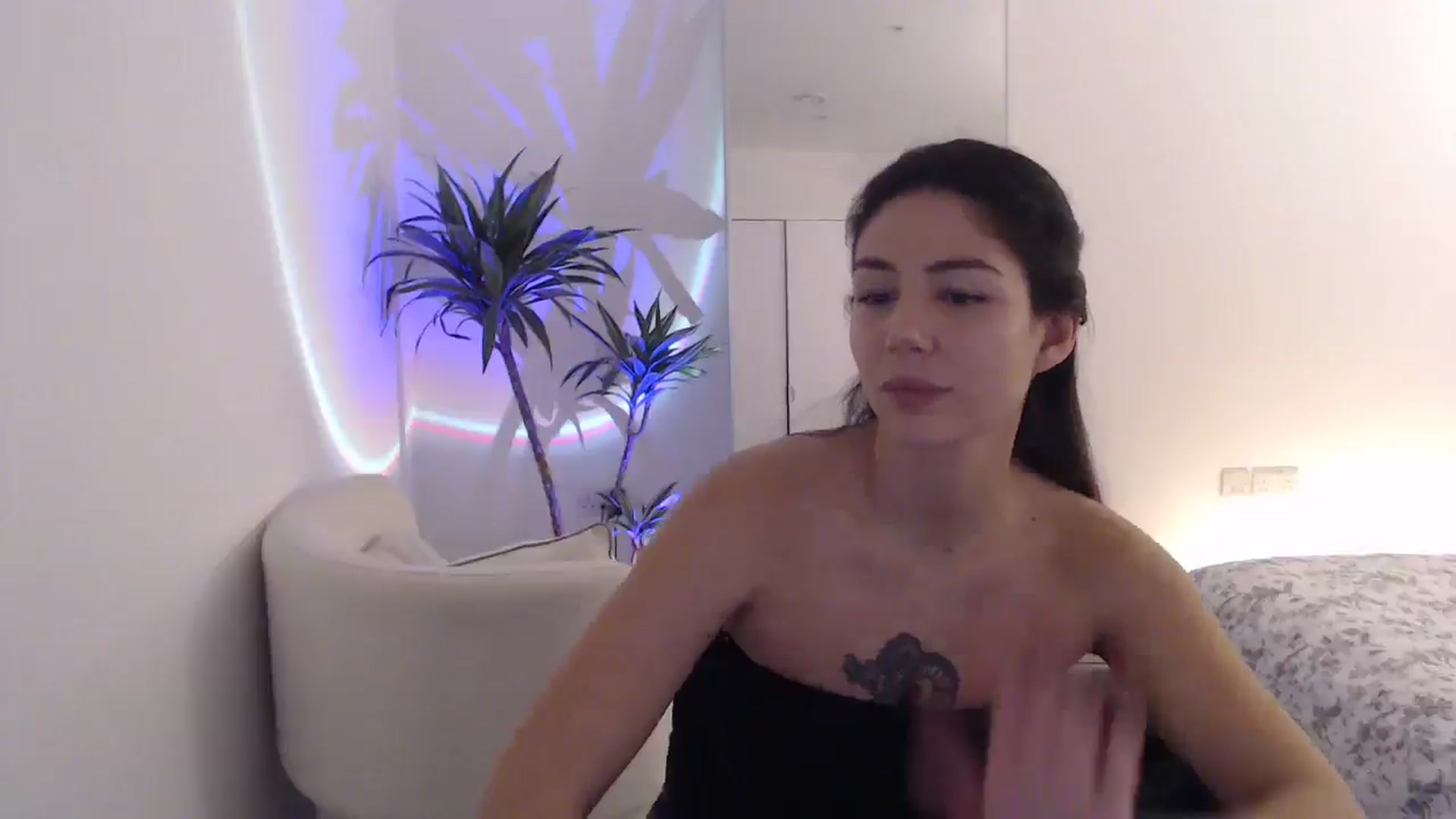 Gallery image thumbnail from anacardi's myfreecams stream on, 12/16/2024, 23:12 image 12 of 20