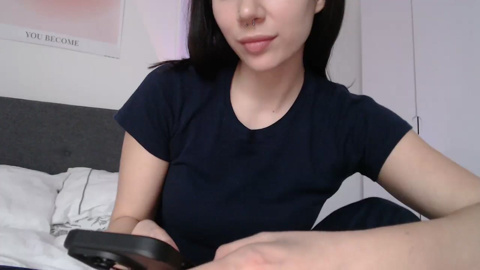Gallery image thumbnail from anacardi's myfreecams stream on, 03/17/2025, 17:06 image 14 of 20