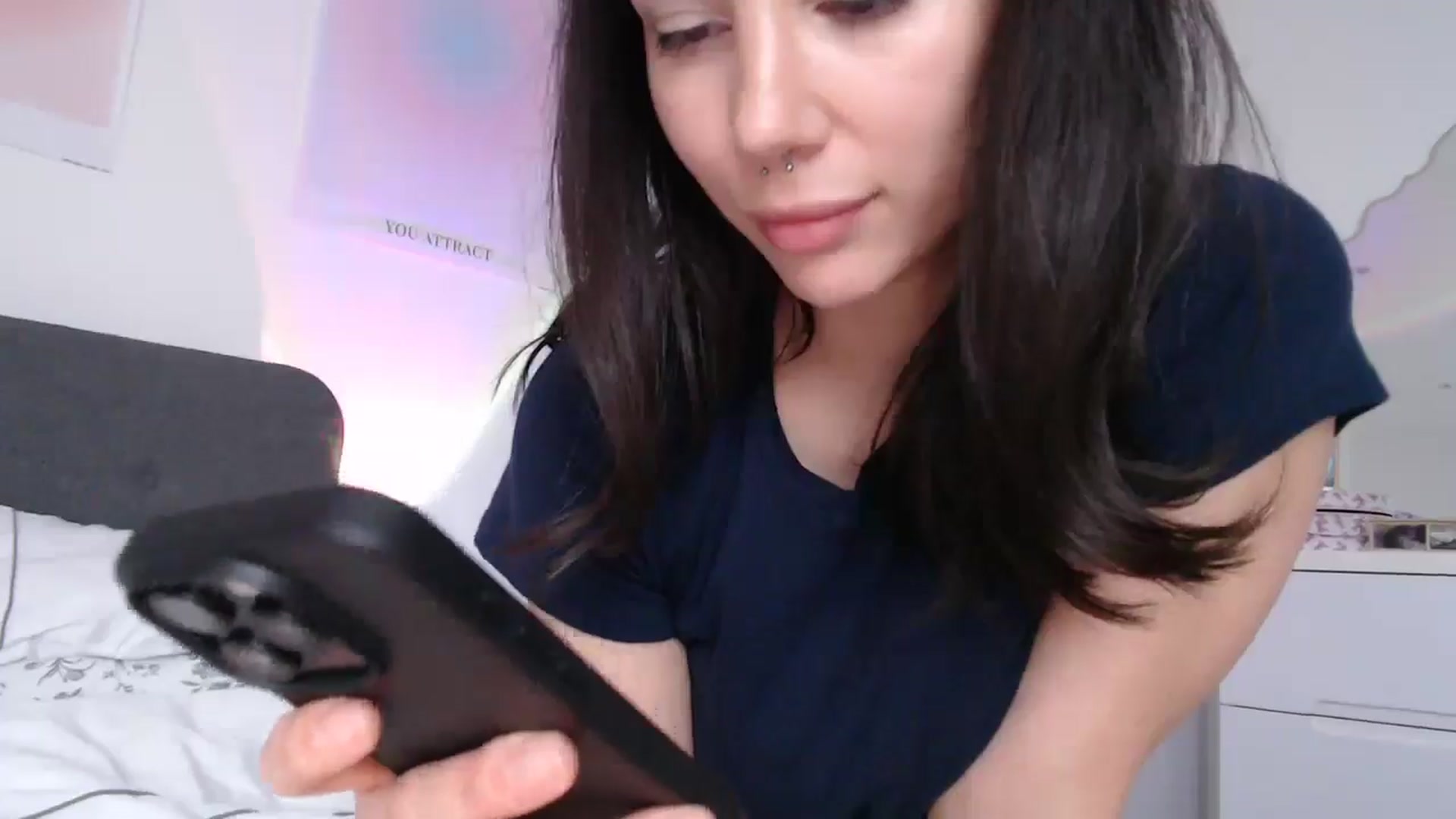 Gallery image thumbnail from anacardi's myfreecams stream on, 03/17/2025, 17:06 image 12 of 20