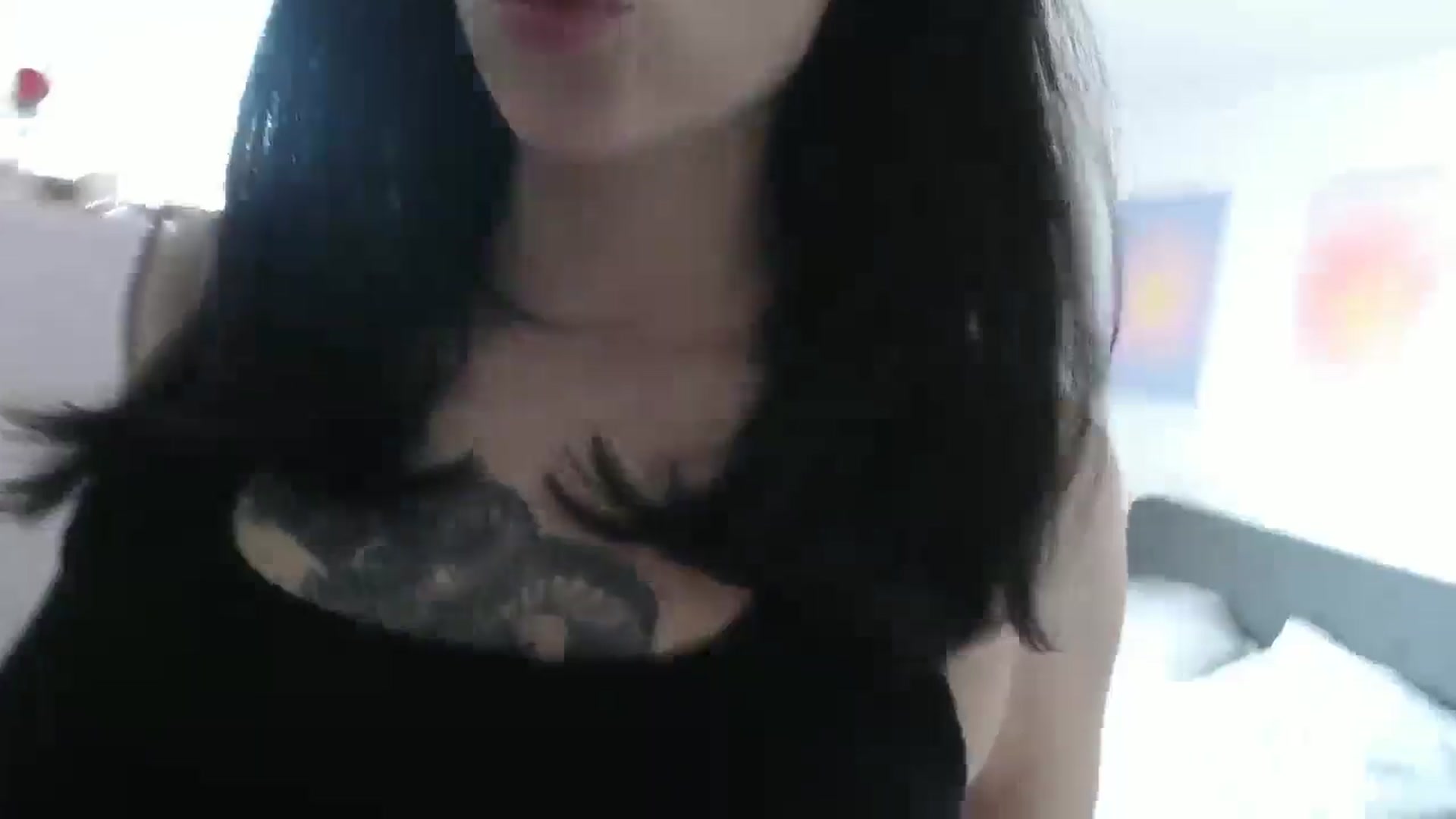 Gallery image thumbnail from anacardi's myfreecams stream on, 04/01/2025, 12:06 image 10 of 20