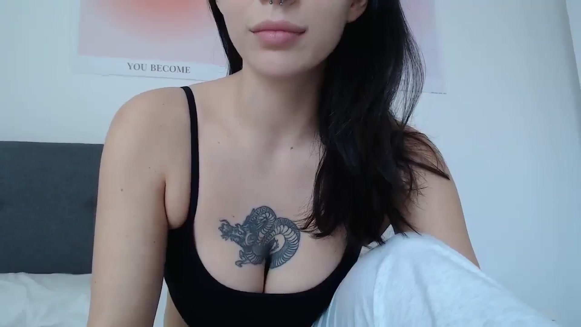Gallery image thumbnail from anacardi's myfreecams stream on, 04/04/2025, 14:55 image 13 of 20