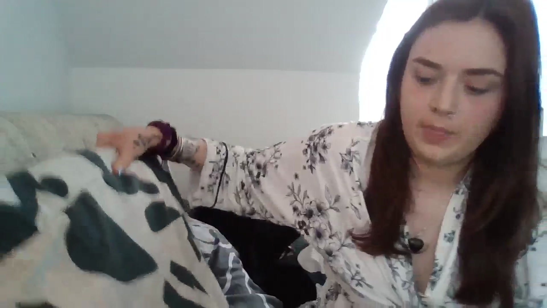 Gallery image thumbnail from analbqueen's myfreecams stream on, 04/09/2024, 13:37 image 8 of 20