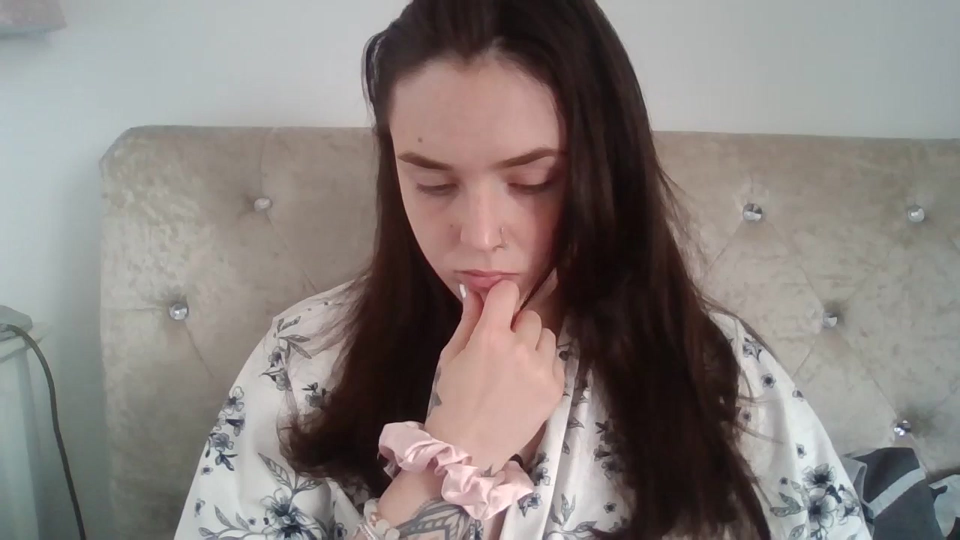 Gallery image thumbnail from analbqueen's myfreecams stream on, 04/18/2024, 13:27 image 4 of 20