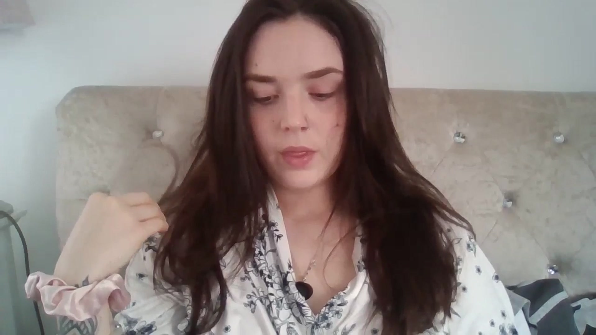 Gallery image thumbnail from analbqueen's myfreecams stream on, 04/18/2024, 13:27 image 12 of 20