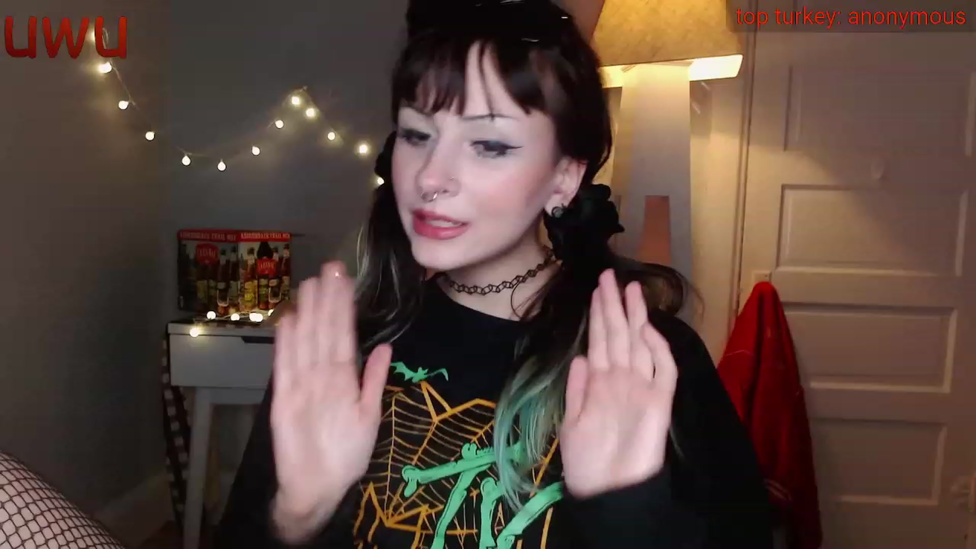 Gallery image thumbnail from anarchocringe's myfreecams stream on, 11/21/2022, 07:32 image 3 of 20