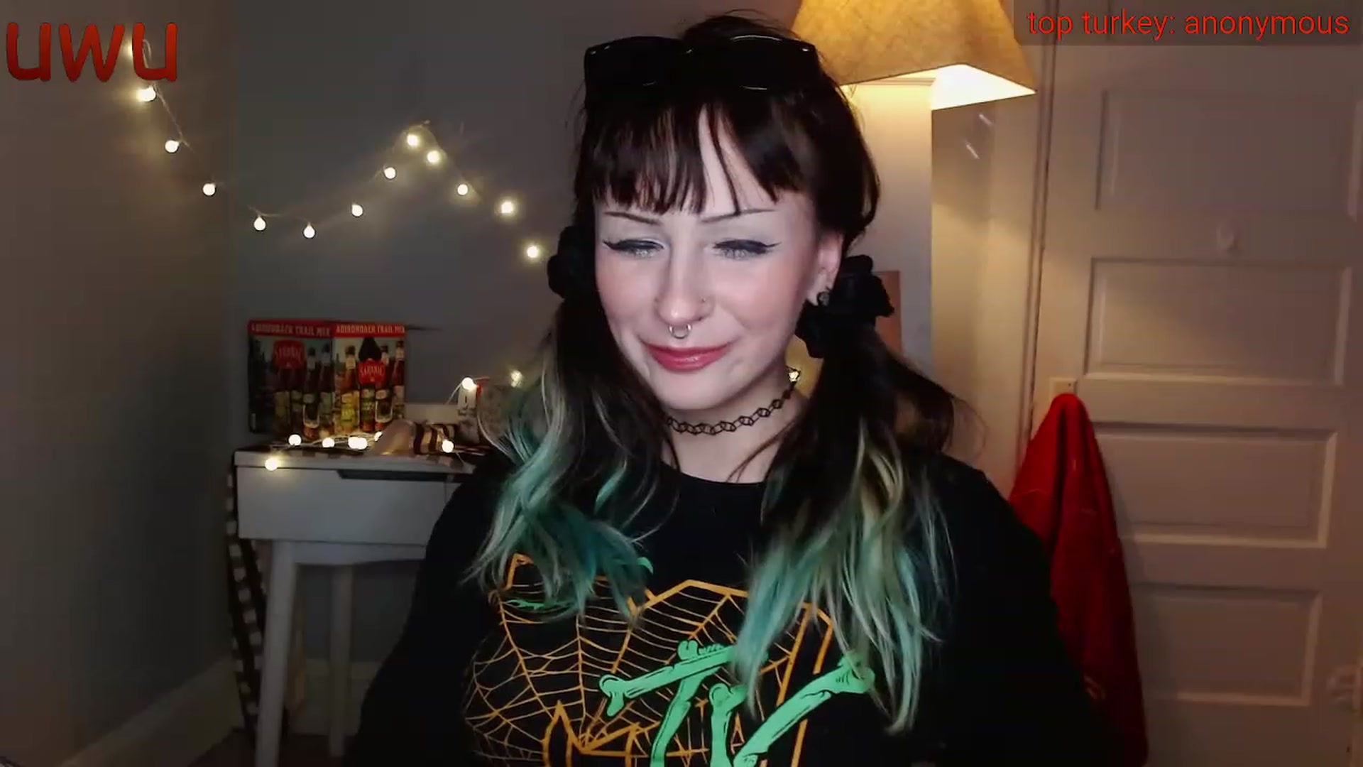 Gallery image thumbnail from anarchocringe's myfreecams stream on, 11/21/2022, 07:32 image 4 of 20