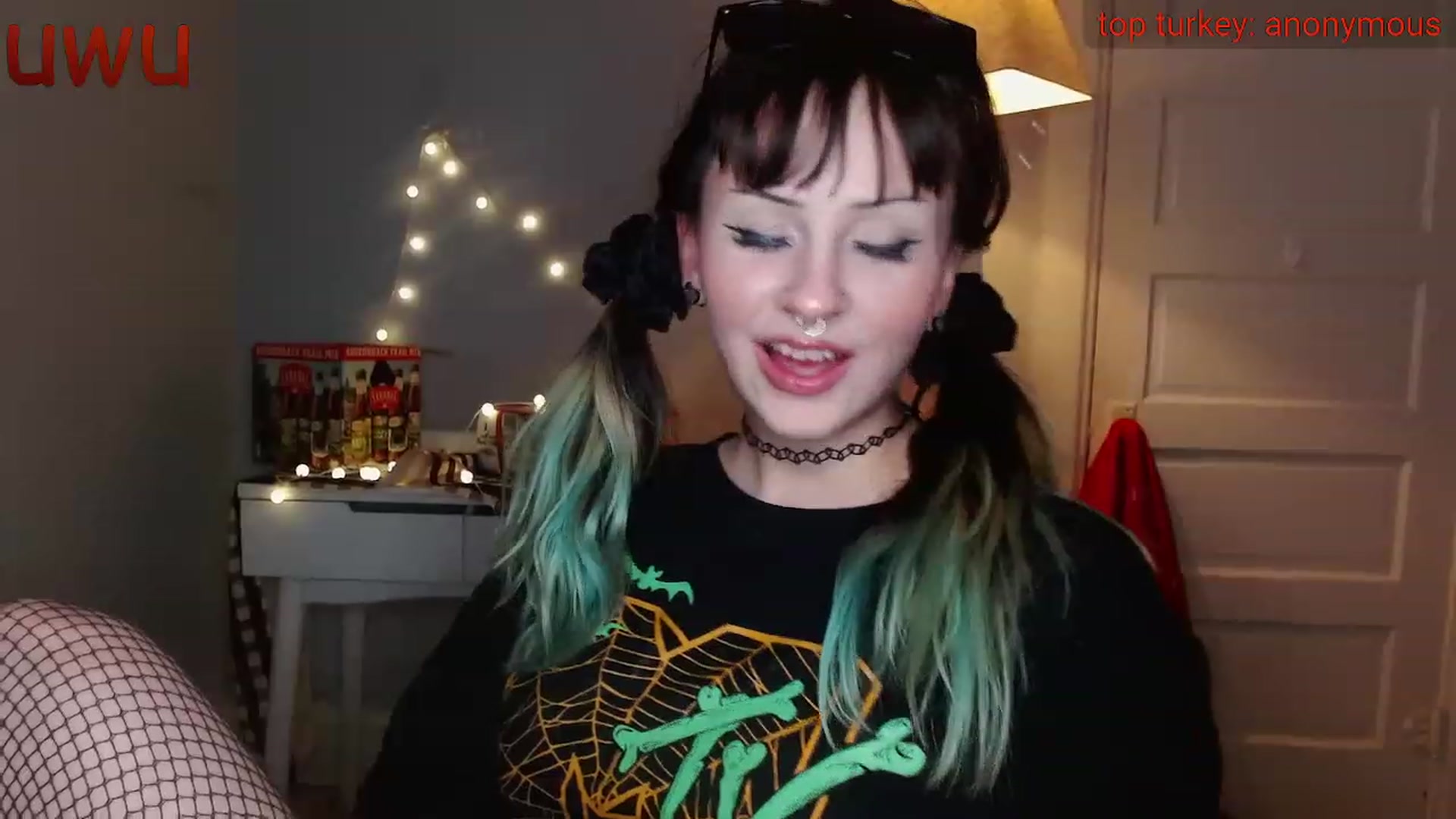 Gallery image thumbnail from anarchocringe's myfreecams stream on, 11/21/2022, 07:32 image 11 of 20