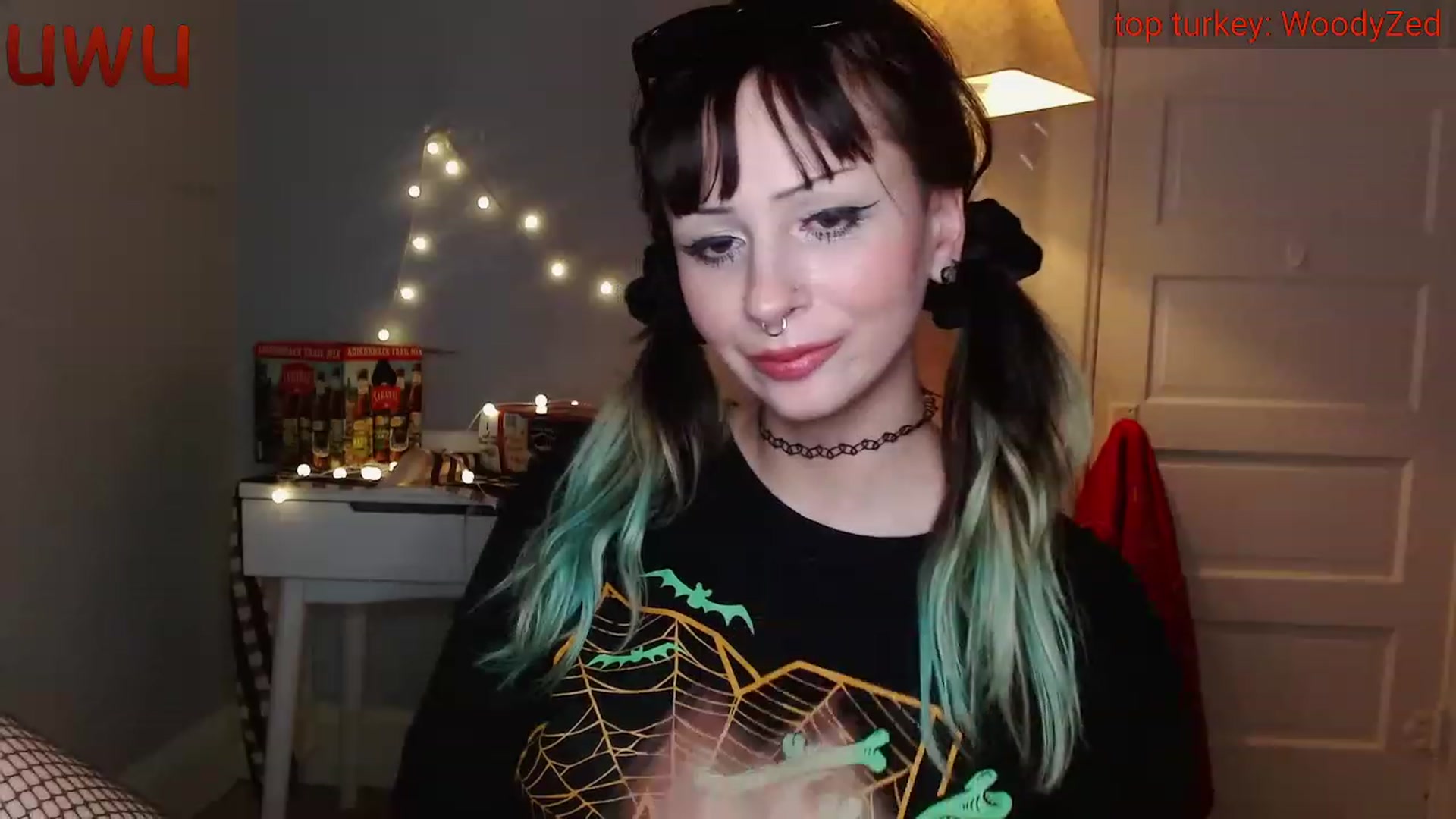 Gallery image thumbnail from anarchocringe's myfreecams stream on, 11/21/2022, 07:32 image 14 of 20