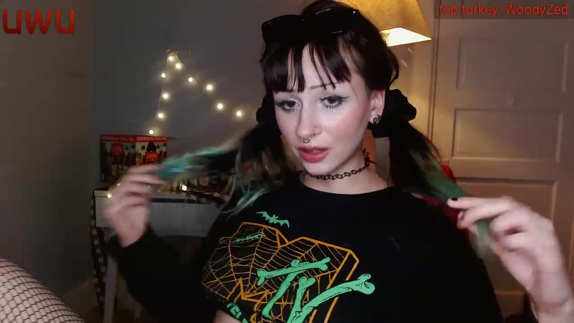 Gallery image thumbnail from anarchocringe's myfreecams stream on, 11/21/2022, 07:32 image 15 of 20
