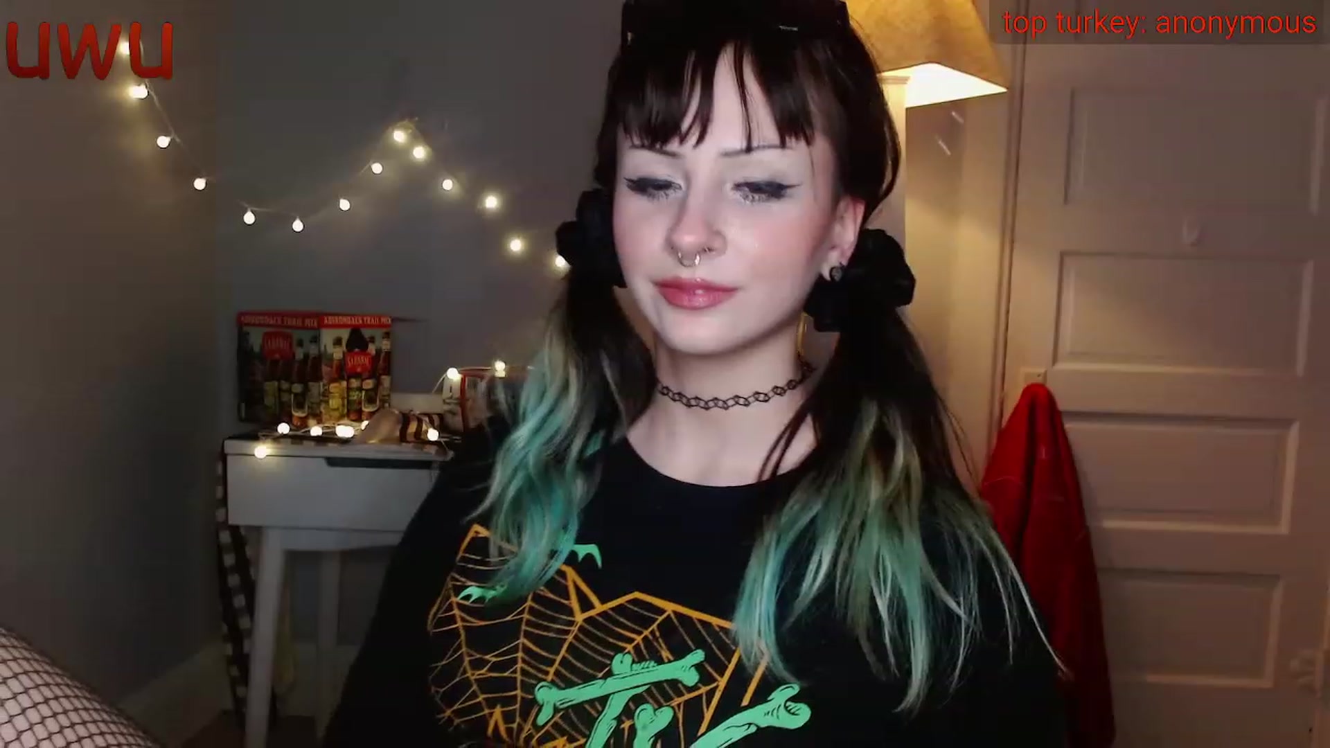 Gallery image thumbnail from anarchocringe's myfreecams stream on, 11/21/2022, 07:32 image 9 of 20