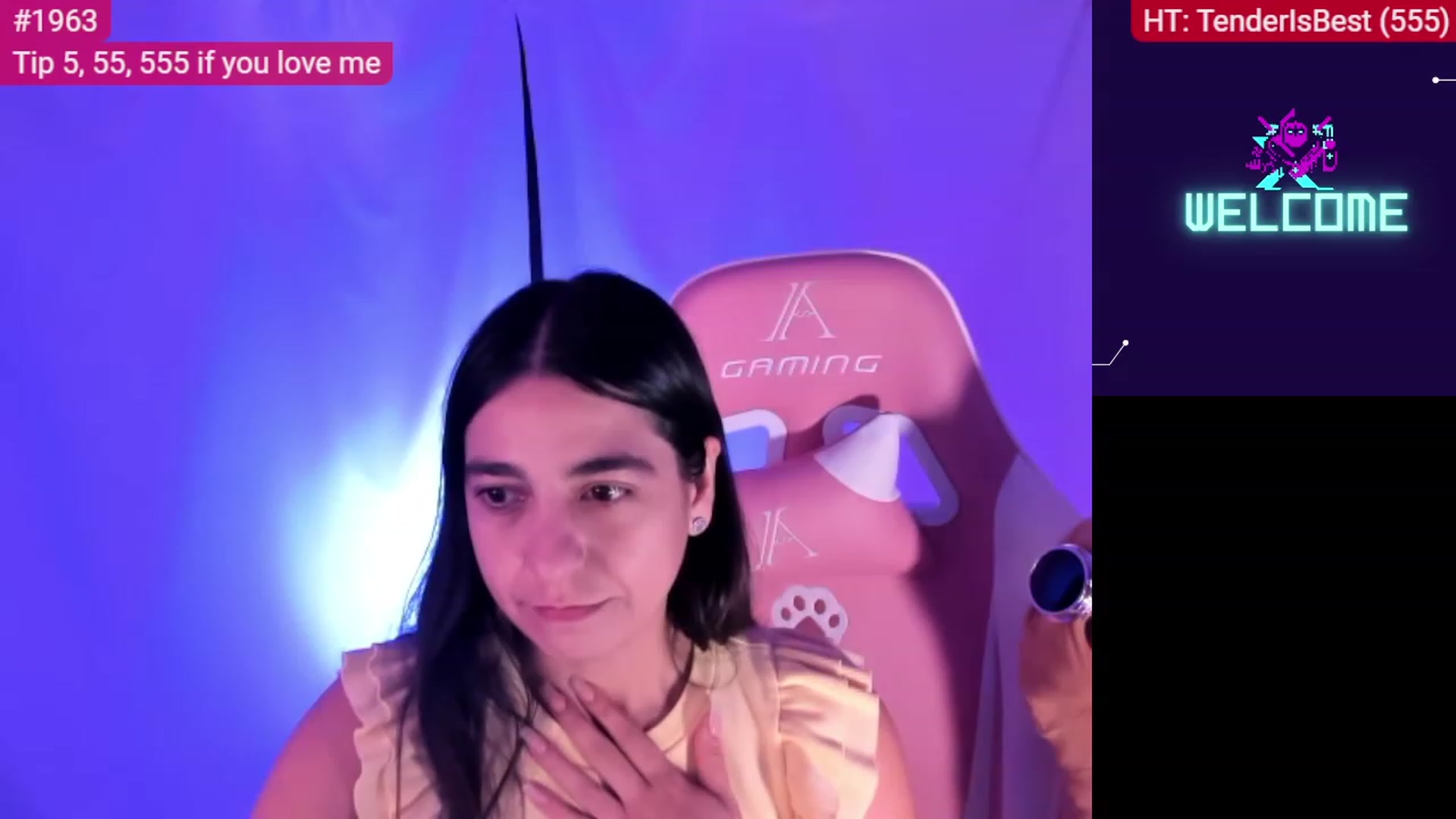 Gallery image thumbnail from anarossanna's myfreecams stream on, 01/03/2023, 04:28 image 3 of 20