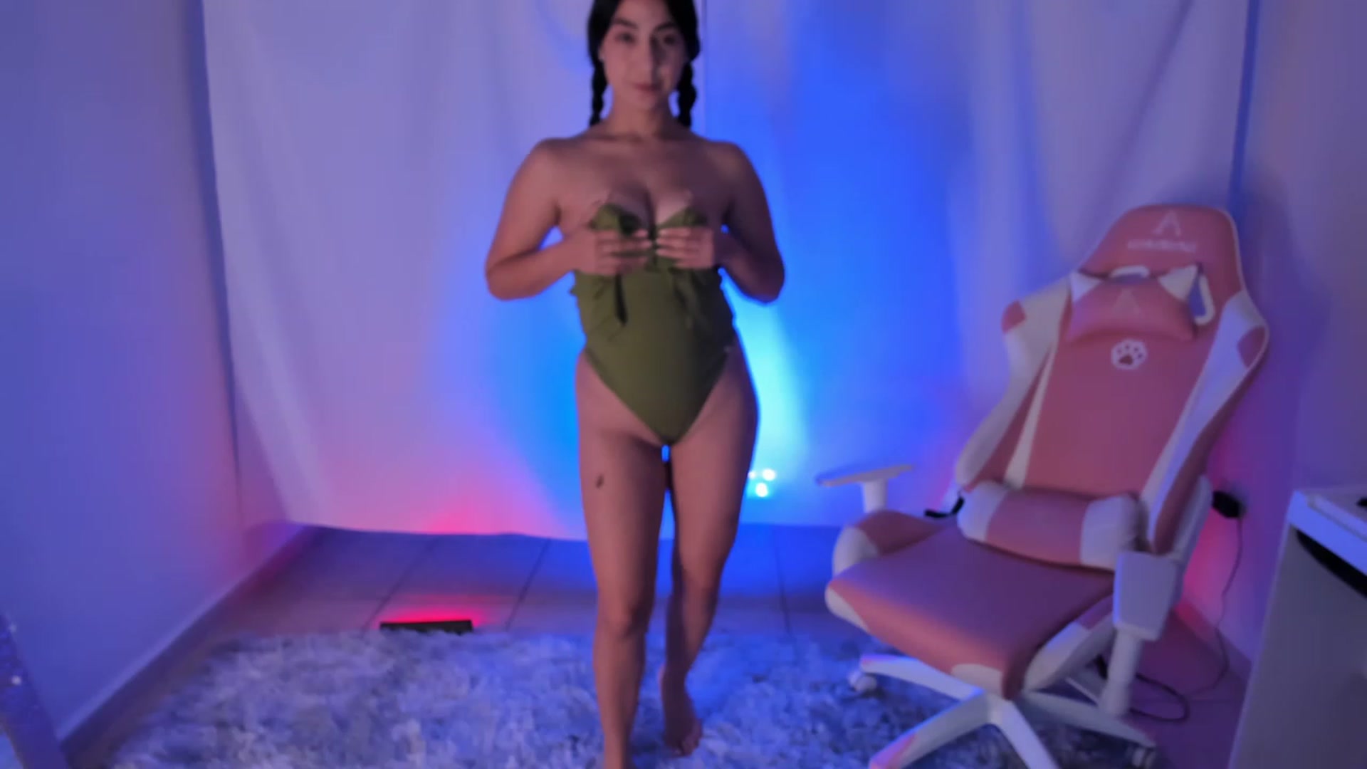Gallery image thumbnail from anarossanna's myfreecams stream on, 03/03/2023, 03:32 image 6 of 20