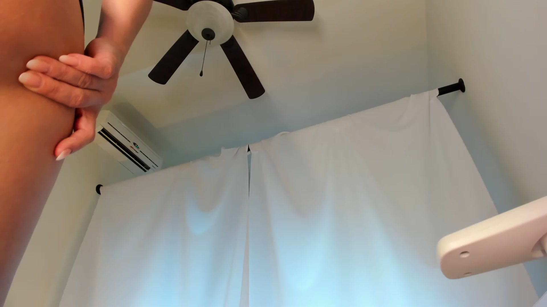 Gallery image thumbnail from anarossanna's myfreecams stream on, 03/13/2023, 04:58 image 5 of 20