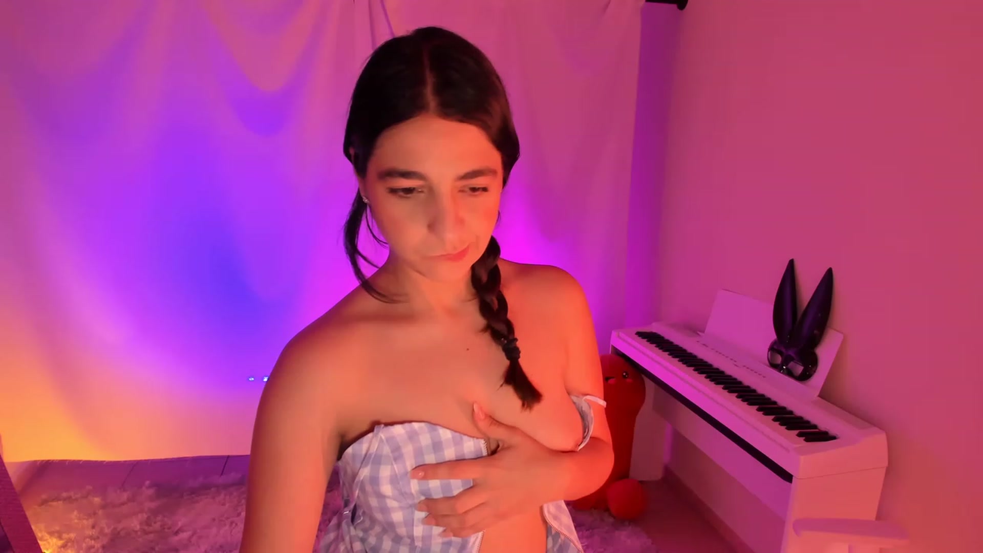 Gallery image thumbnail from anarossanna's myfreecams stream on, 03/21/2023, 04:12 image 11 of 20