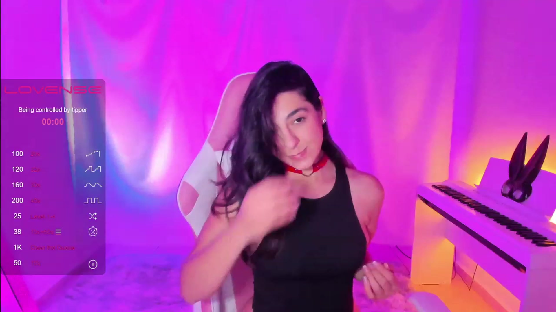 Gallery image thumbnail from anarossanna's myfreecams stream on, 04/09/2023, 05:37 image 15 of 20