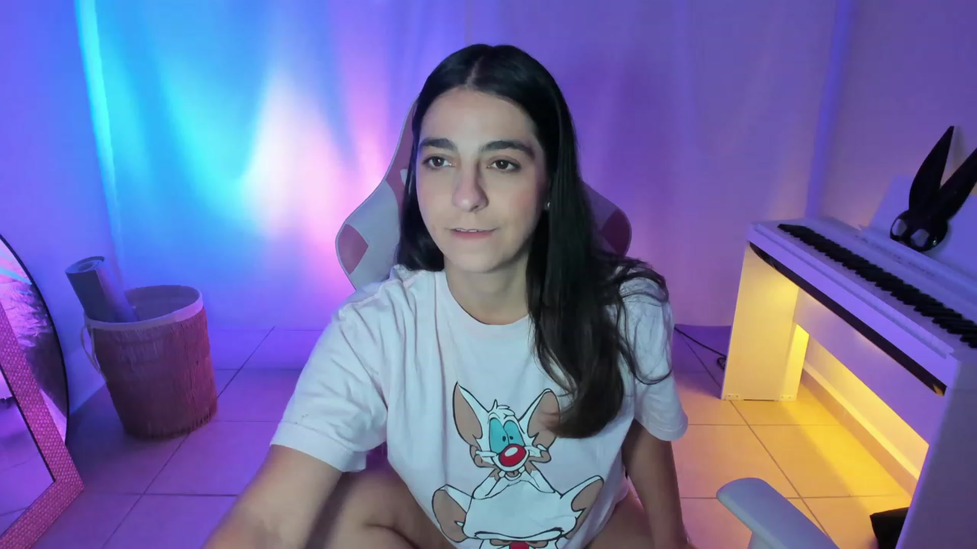 Gallery image thumbnail from anarossanna's myfreecams stream on, 04/14/2023, 05:24 image 14 of 20